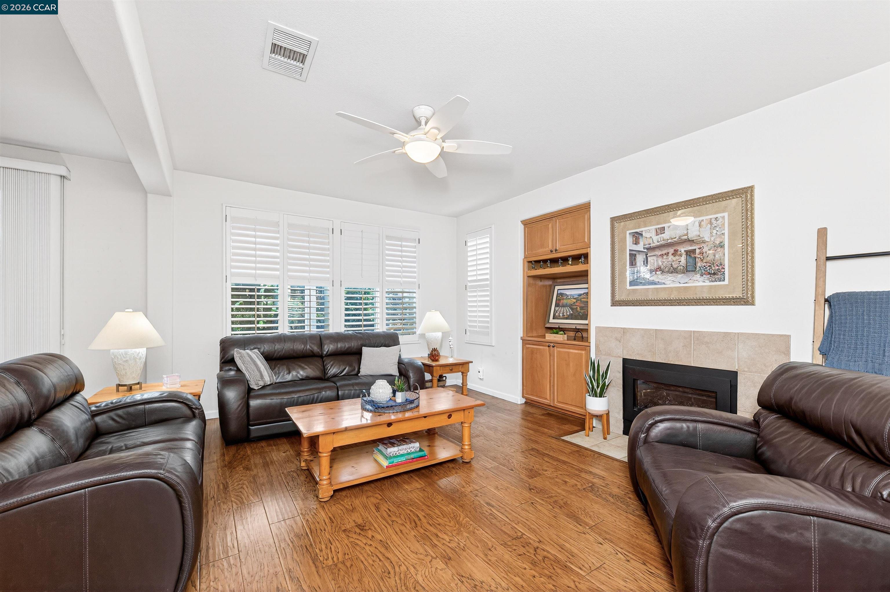 Detail Gallery Image 5 of 40 For 5764 Idlewood St, Dublin,  CA 94568 - 4 Beds | 2/1 Baths