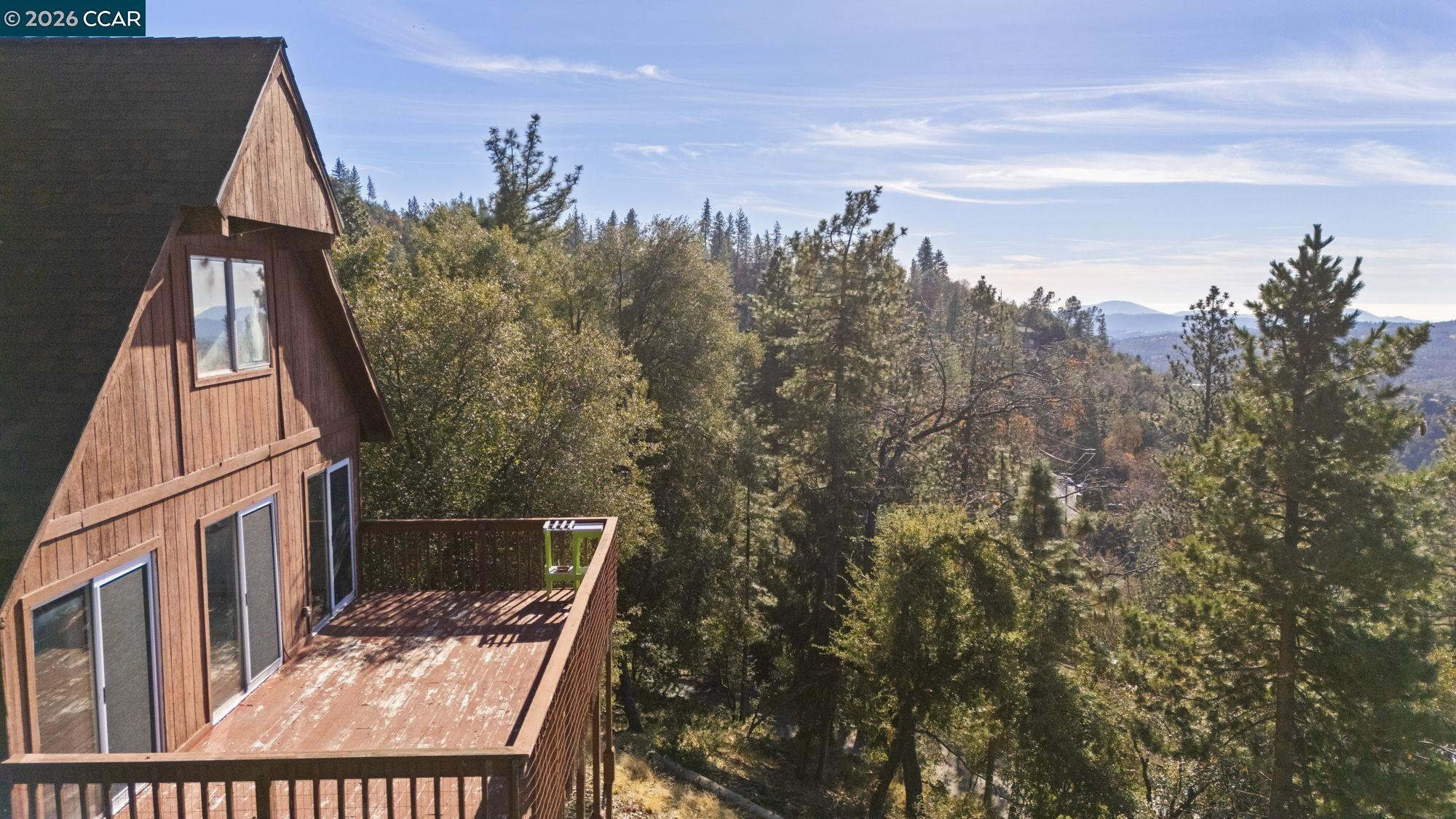 Detail Gallery Image 22 of 28 For 18957 Stag Circle, Tuolumne,  CA 95579-979 - 3 Beds | 3 Baths