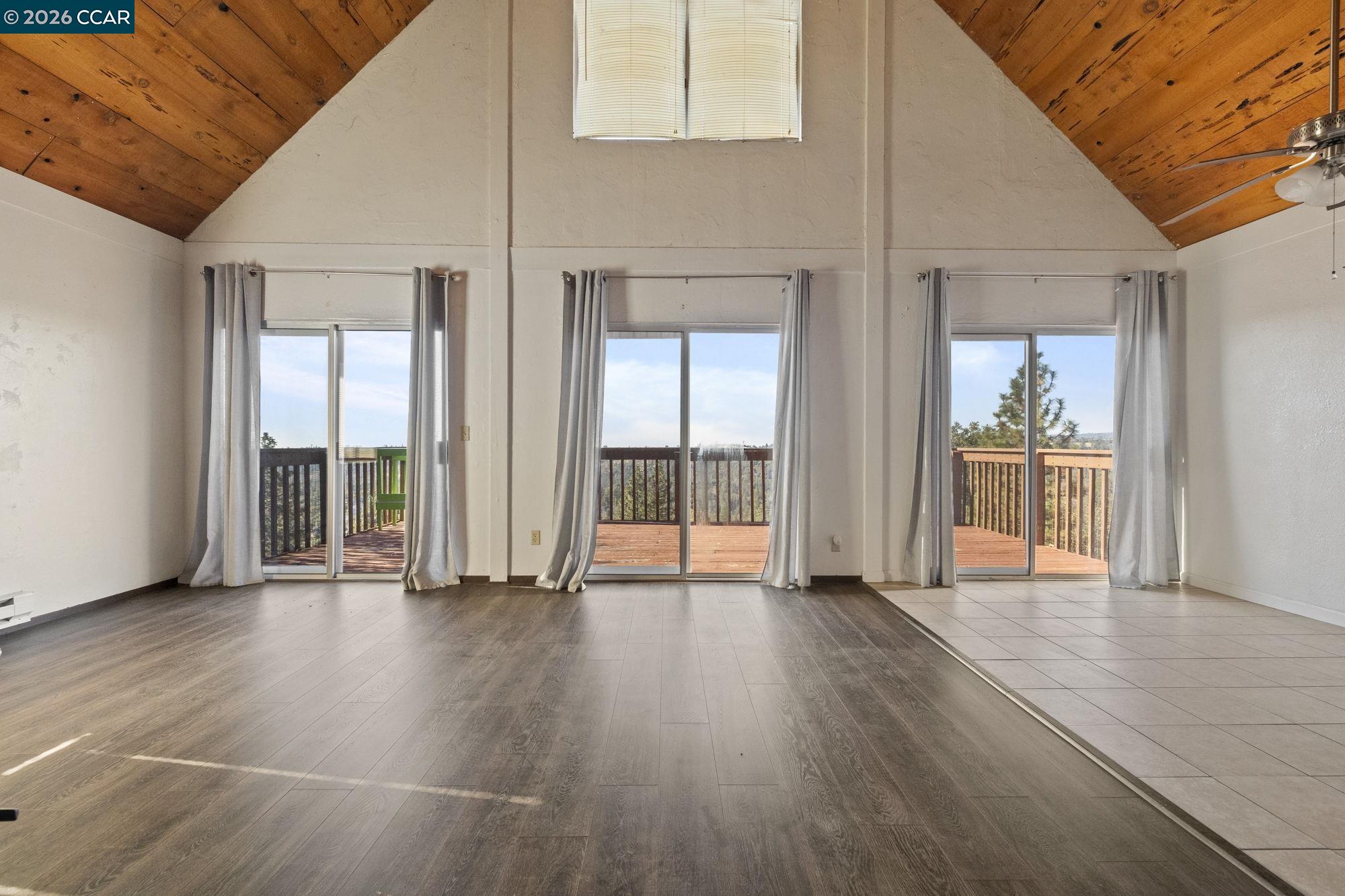 Detail Gallery Image 23 of 28 For 18957 Stag Circle, Tuolumne,  CA 95579-979 - 3 Beds | 3 Baths