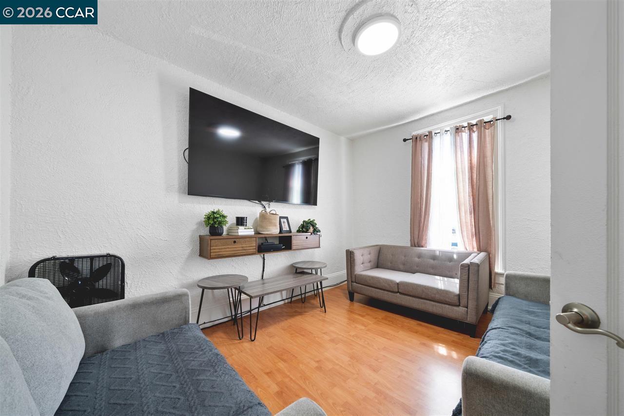 Detail Gallery Image 10 of 46 For 1707-1709 Peralta St, Oakland,  CA 94607 - – Beds | – Baths