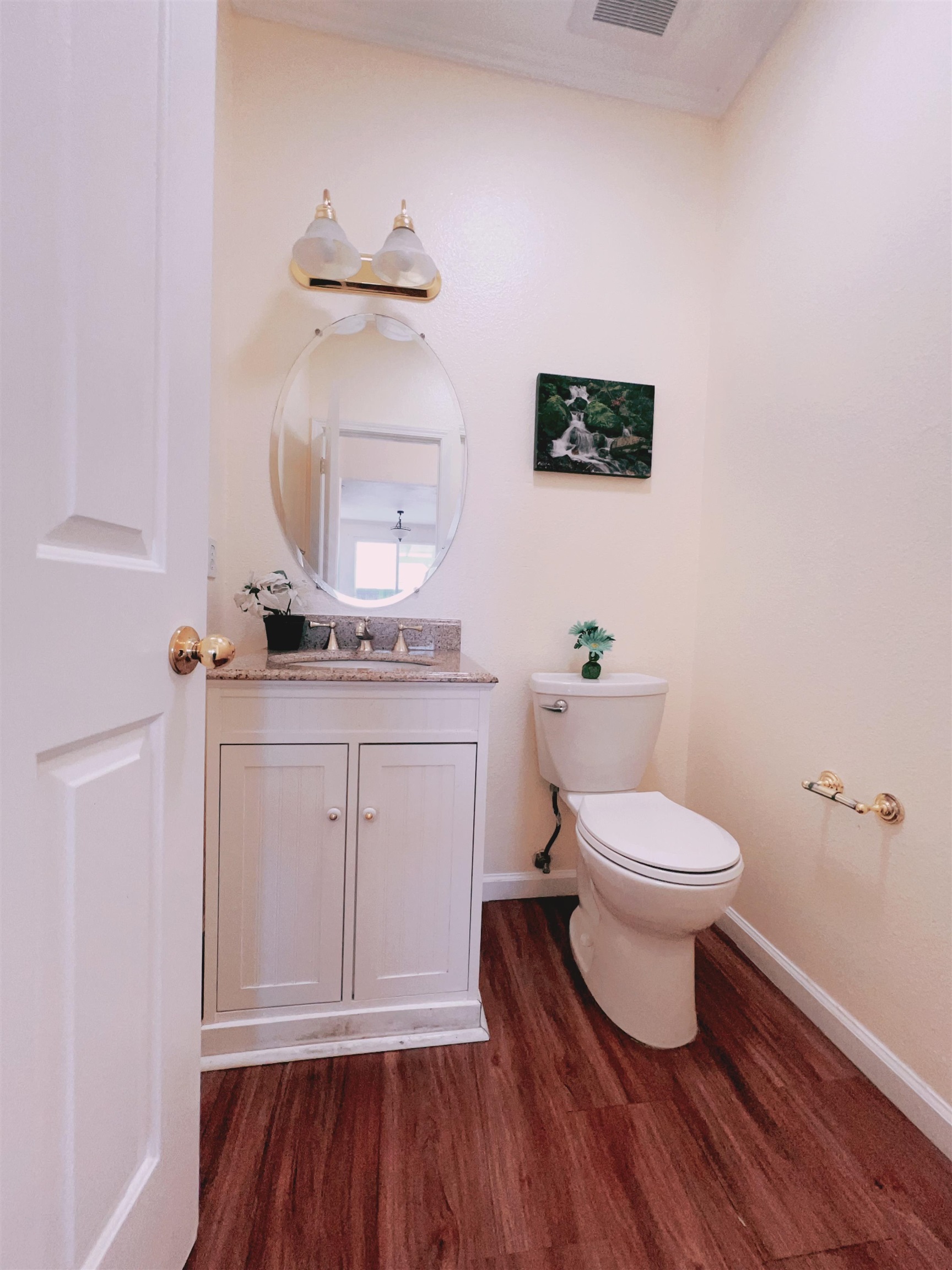 Detail Gallery Image 14 of 27 For 19 Quartz Court, Pittsburg,  CA 94565 - 6 Beds | 3/1 Baths