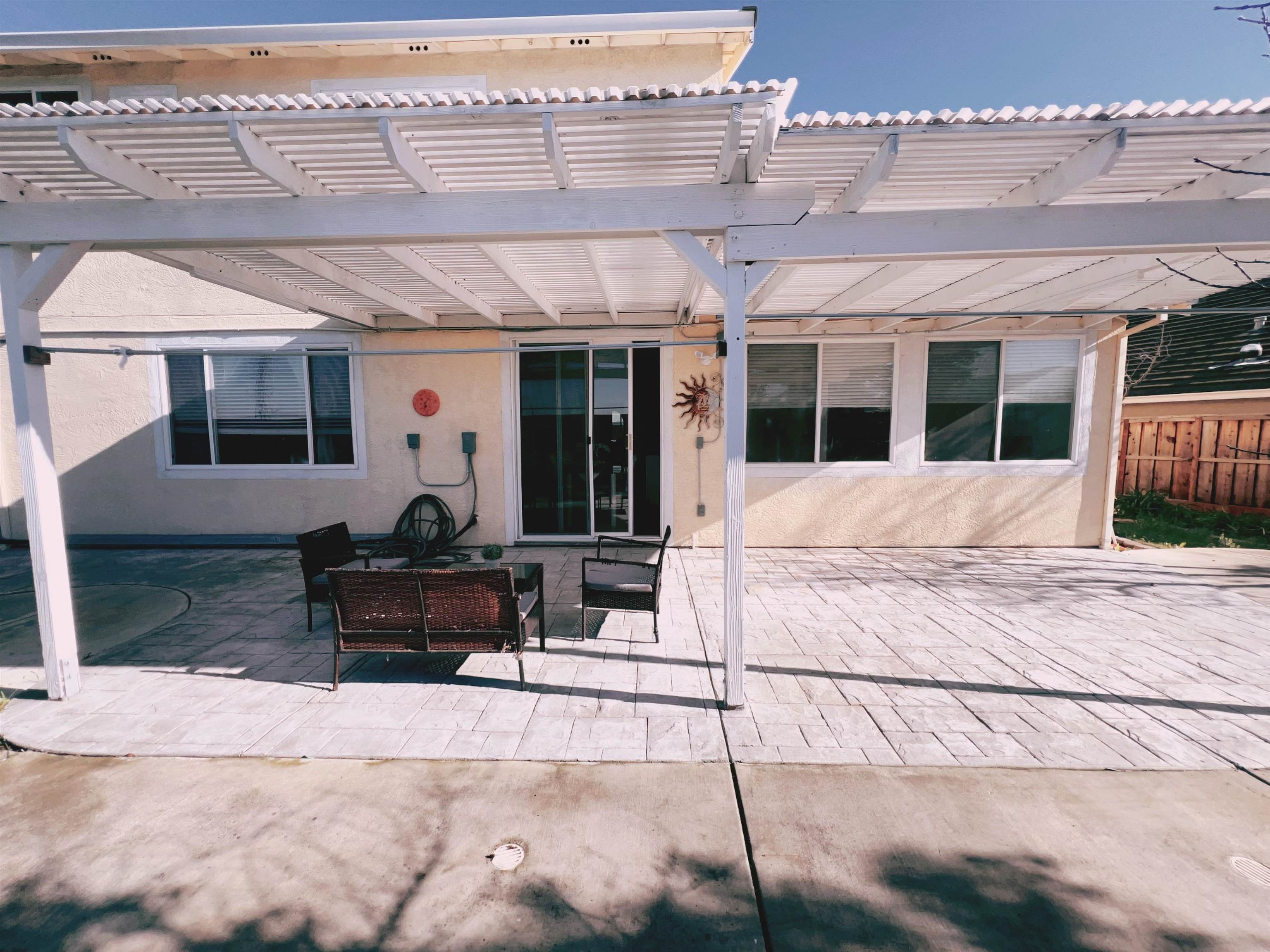 Detail Gallery Image 25 of 27 For 19 Quartz Court, Pittsburg,  CA 94565 - 6 Beds | 3/1 Baths