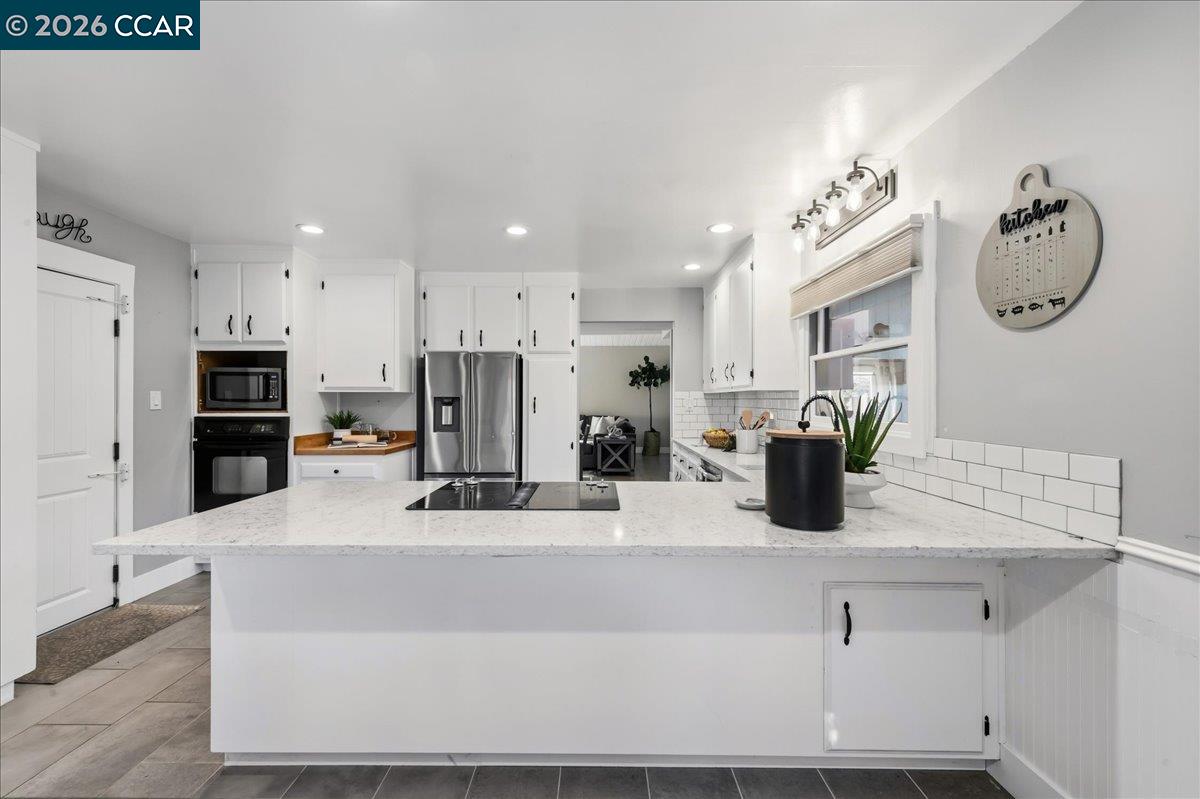 Detail Gallery Image 11 of 42 For 209 Towers, Pacheco,  CA 94553 - 3 Beds | 2 Baths