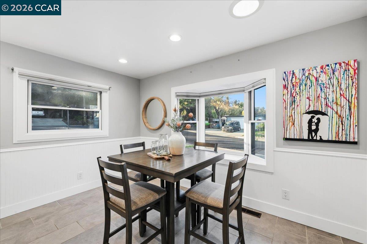 Detail Gallery Image 16 of 42 For 209 Towers, Pacheco,  CA 94553 - 3 Beds | 2 Baths