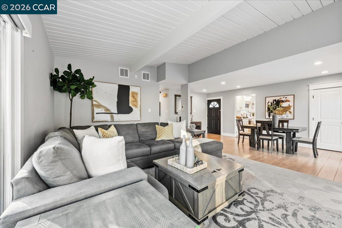 Detail Gallery Image 17 of 42 For 209 Towers, Pacheco,  CA 94553 - 3 Beds | 2 Baths