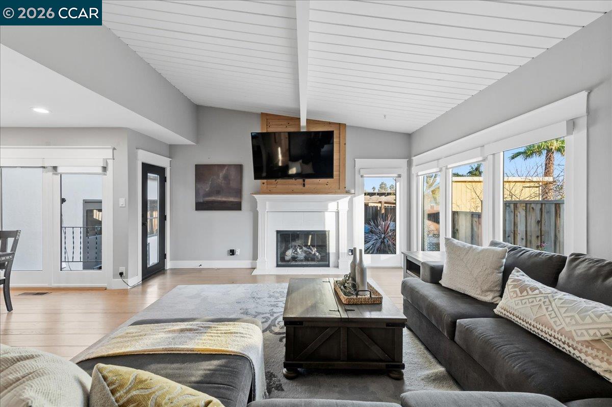 Detail Gallery Image 5 of 42 For 209 Towers, Pacheco,  CA 94553 - 3 Beds | 2 Baths