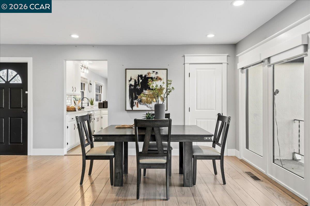 Detail Gallery Image 8 of 42 For 209 Towers, Pacheco,  CA 94553 - 3 Beds | 2 Baths