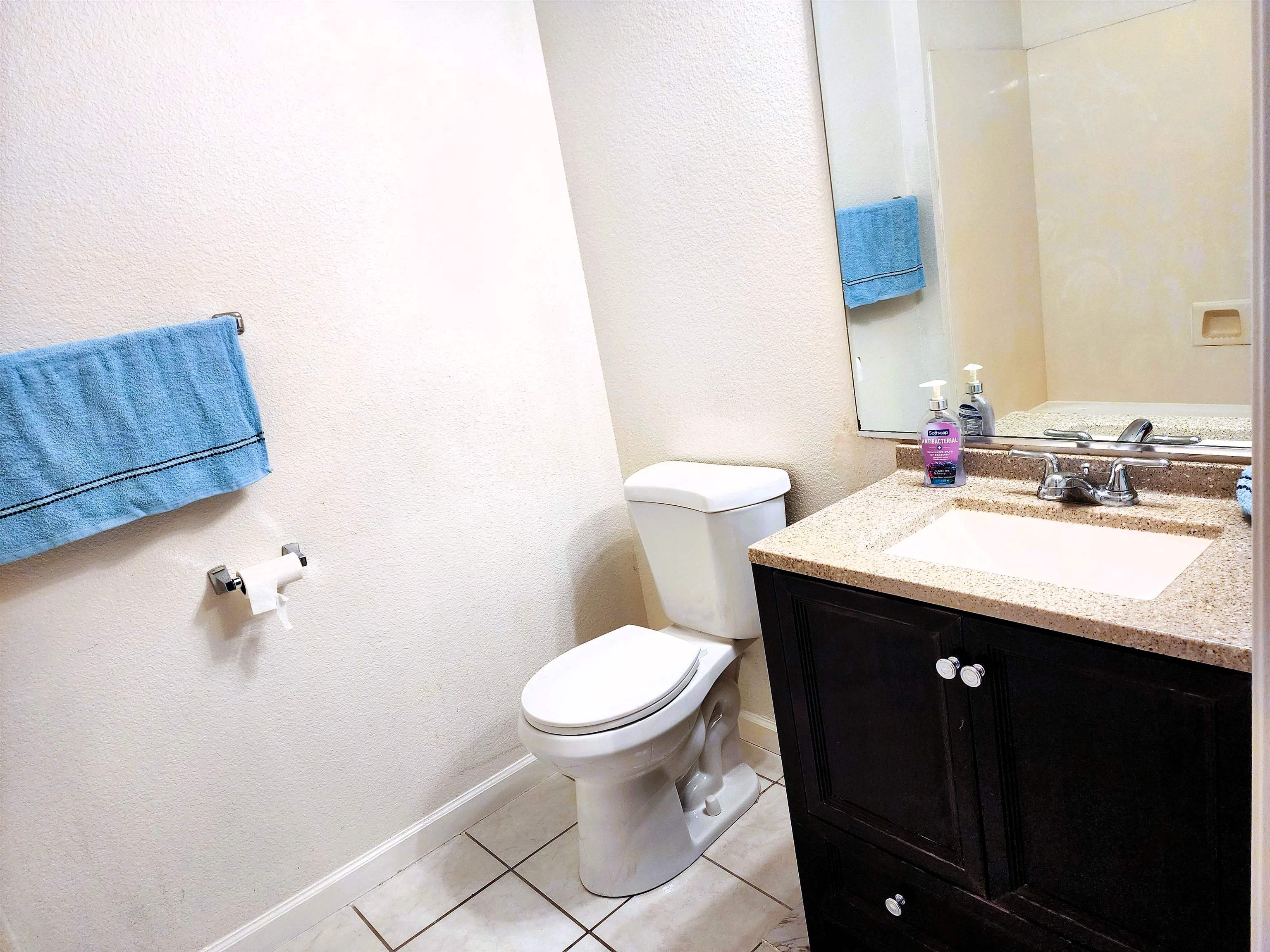 Detail Gallery Image 22 of 26 For 1410 Thrush Ave #3,  –,  CA 94578 - 2 Beds | 2 Baths