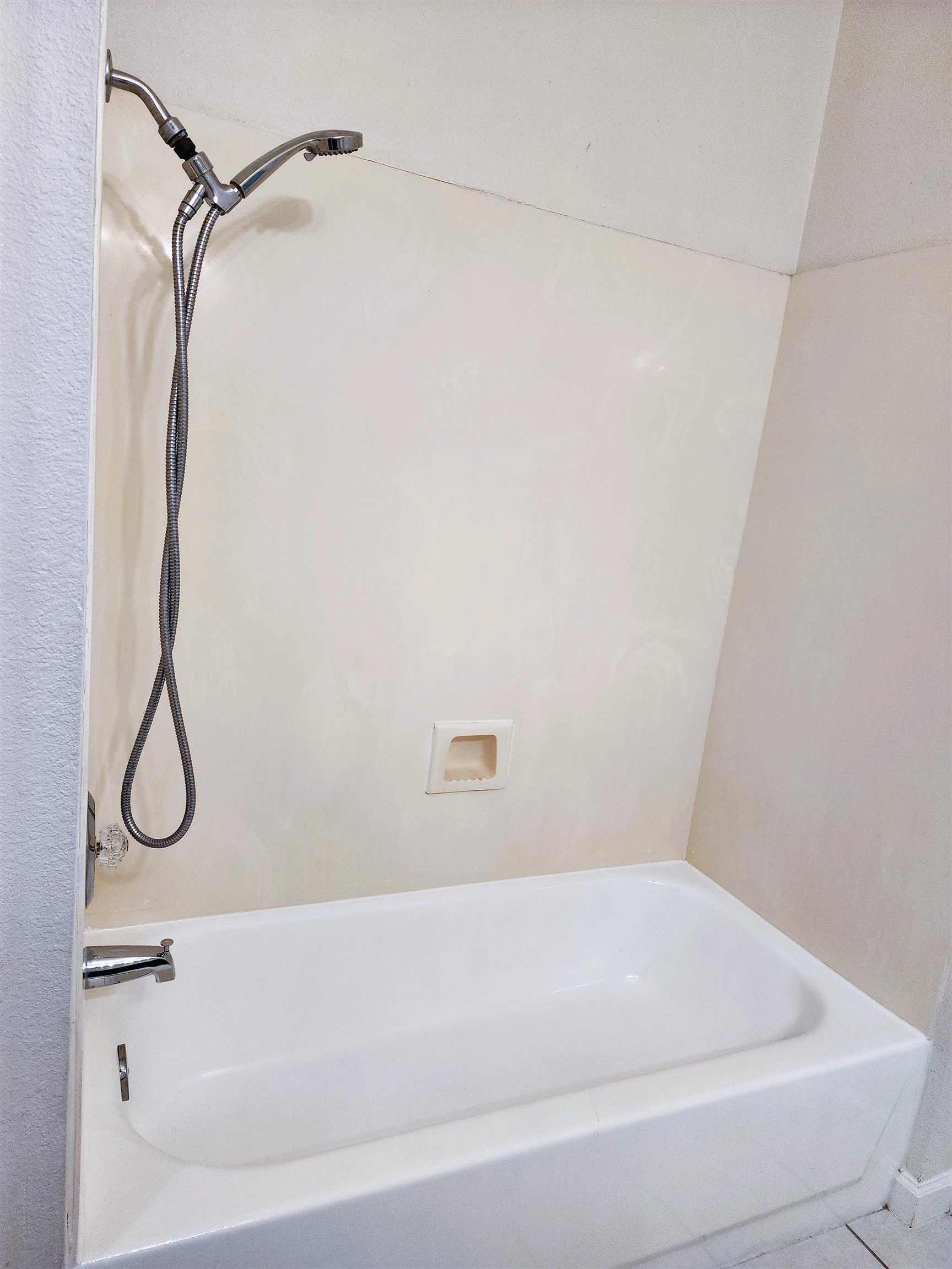 Detail Gallery Image 23 of 26 For 1410 Thrush Ave #3,  –,  CA 94578 - 2 Beds | 2 Baths