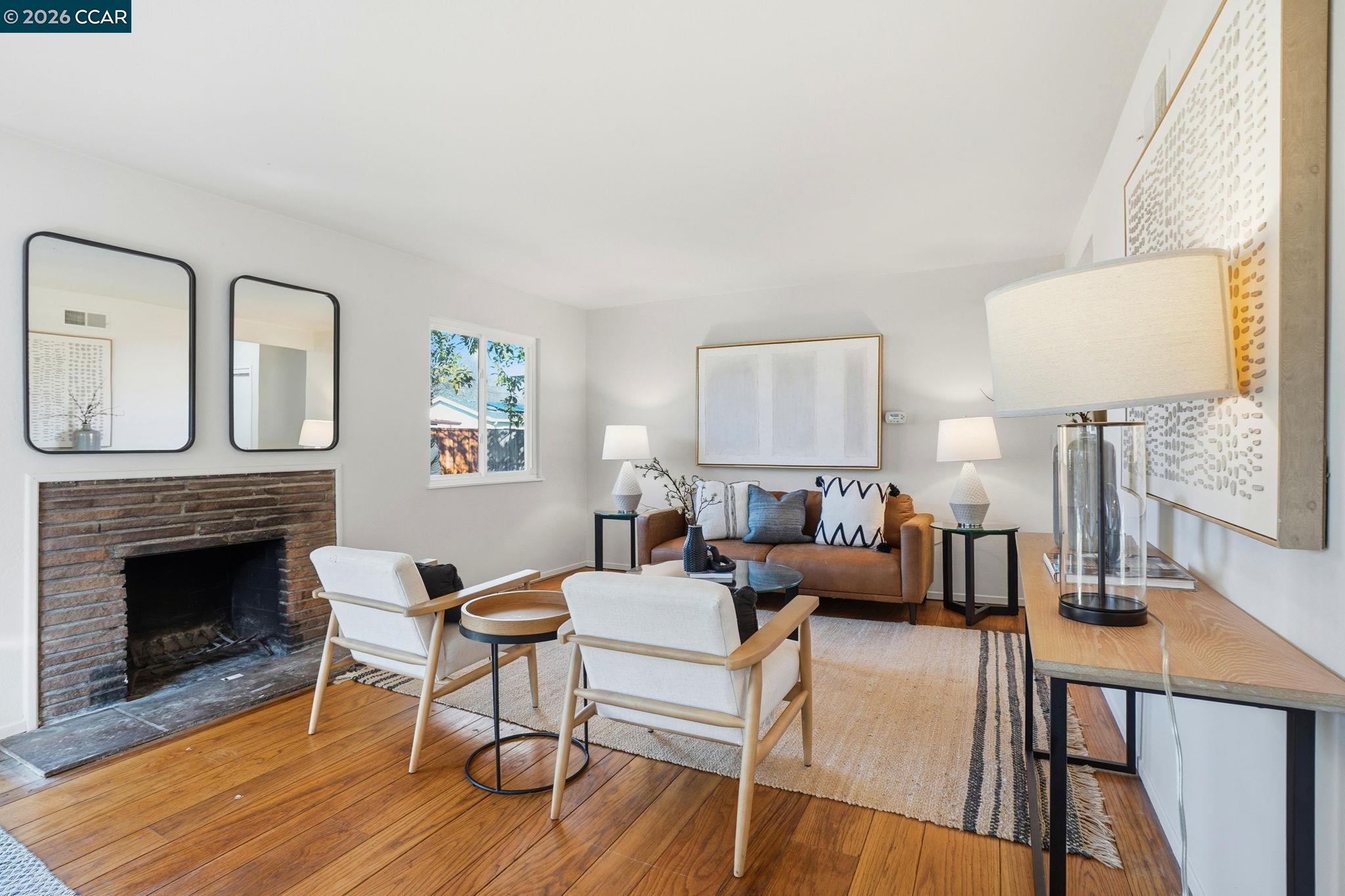 Detail Gallery Image 2 of 29 For 1139 Aspen Dr, Concord,  CA 94520 - 3 Beds | 2/1 Baths