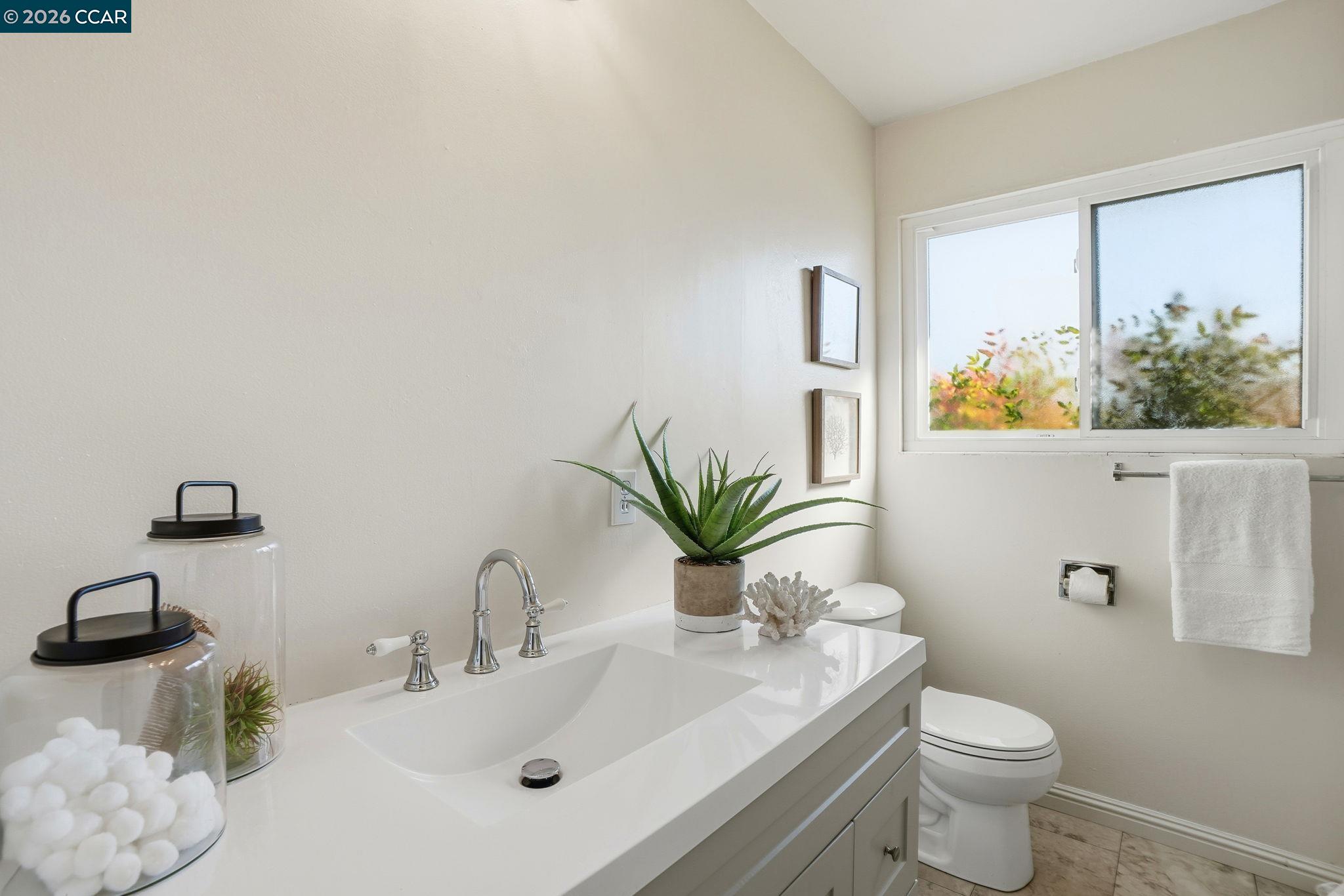 Detail Gallery Image 23 of 29 For 1139 Aspen Dr, Concord,  CA 94520 - 3 Beds | 2/1 Baths