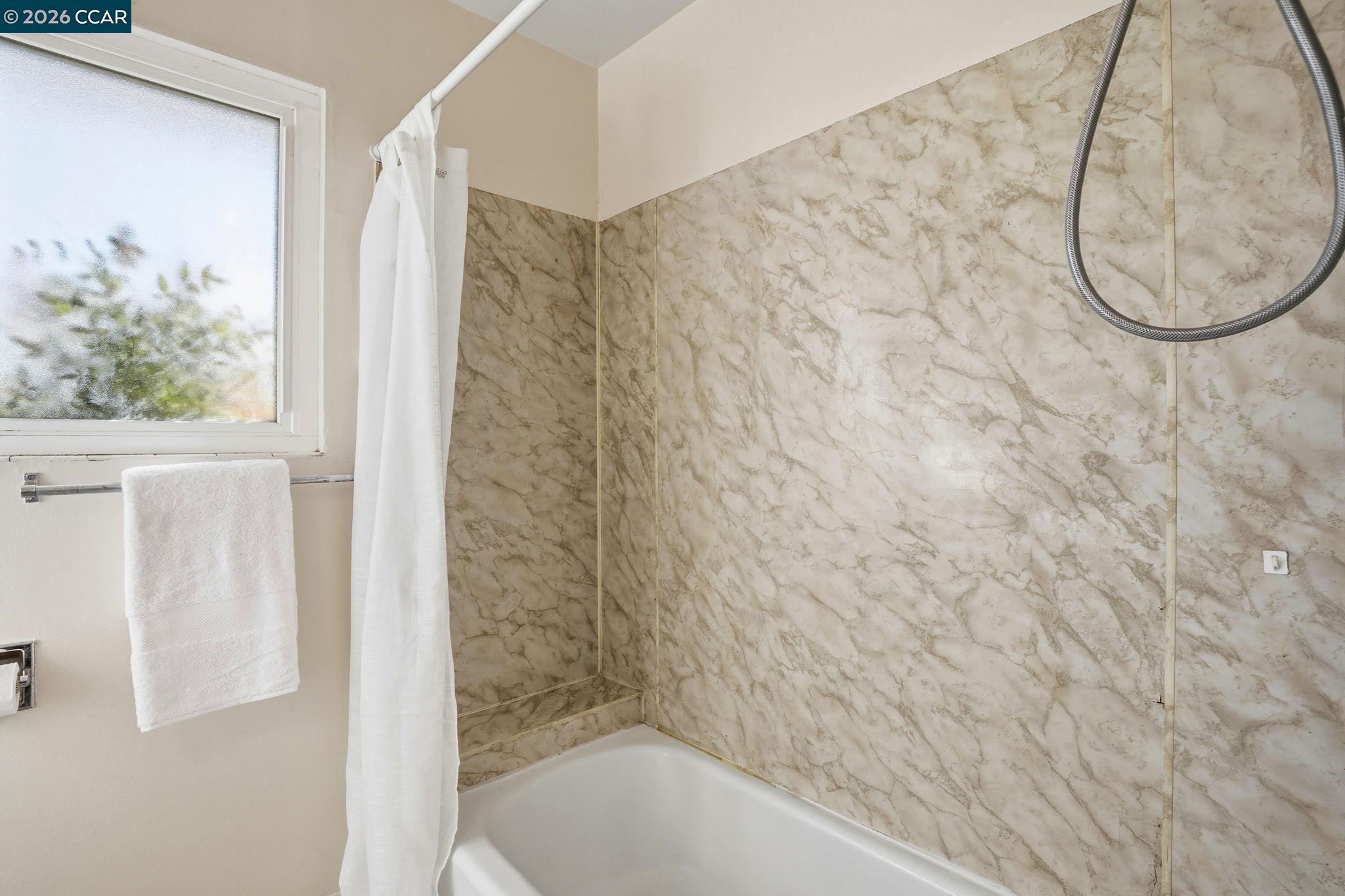 Detail Gallery Image 24 of 29 For 1139 Aspen Dr, Concord,  CA 94520 - 3 Beds | 2/1 Baths