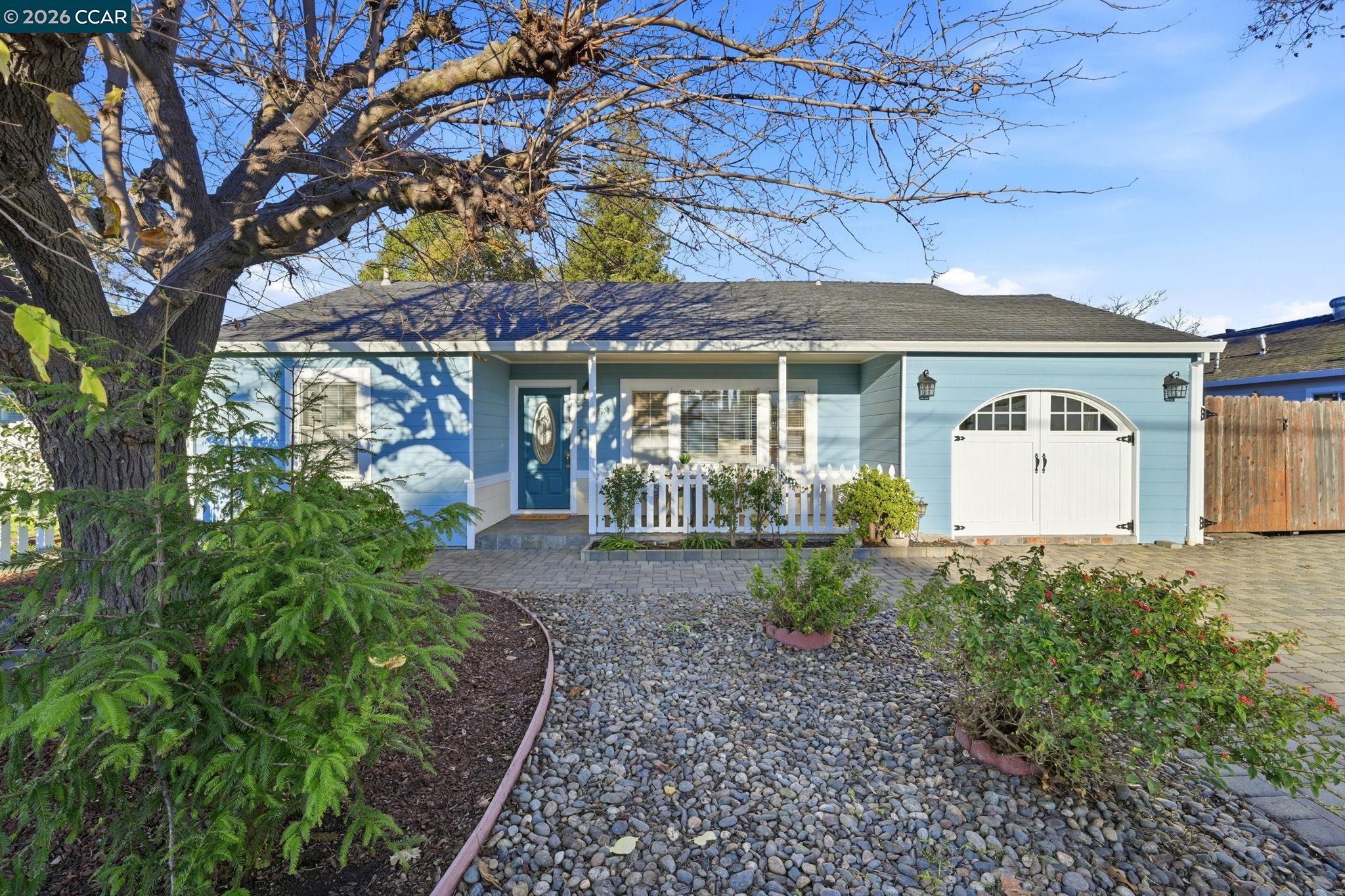 Detail Gallery Image 2 of 41 For 1868 Granada Dr, Concord,  CA 94519 - 4 Beds | 2 Baths