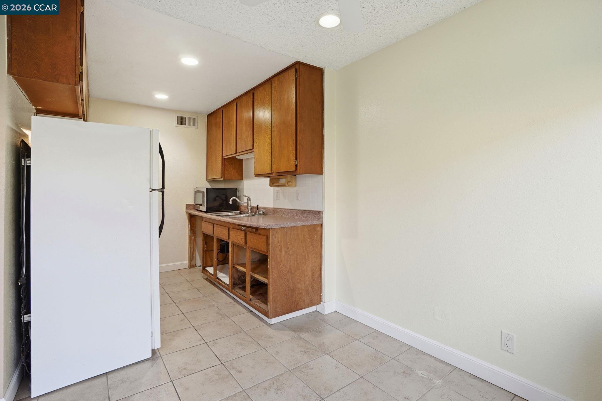 Photo #9: 41121140 Listing: Photo #9