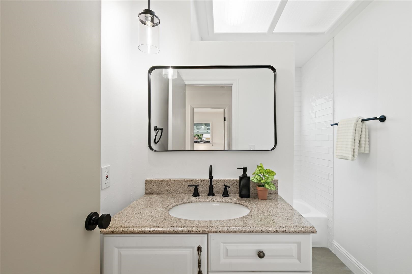 Detail Gallery Image 15 of 31 For 6852 Massey Ct, Pleasanton,  CA 94588 - 3 Beds | 2 Baths