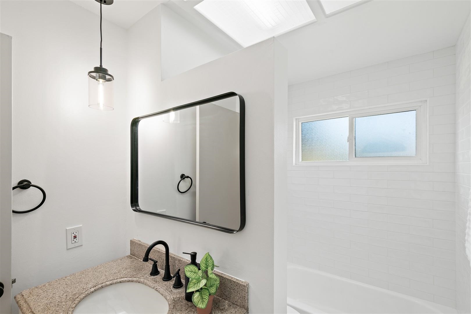 Detail Gallery Image 16 of 31 For 6852 Massey Ct, Pleasanton,  CA 94588 - 3 Beds | 2 Baths