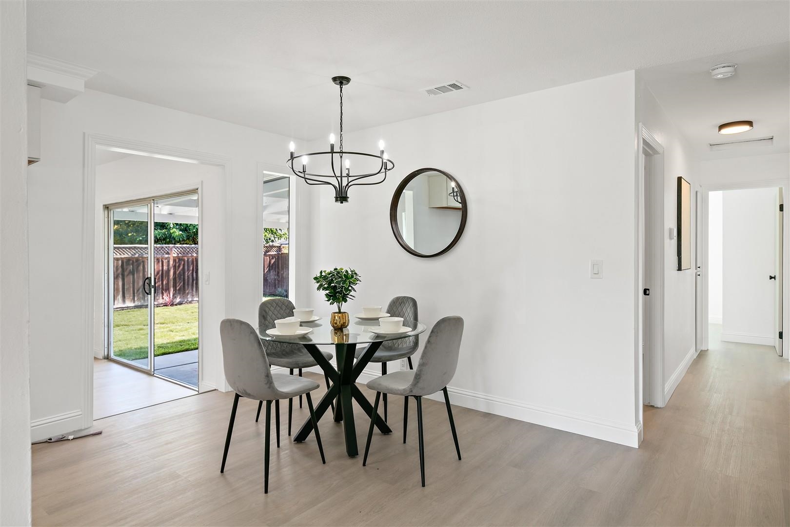 Detail Gallery Image 8 of 31 For 6852 Massey Ct, Pleasanton,  CA 94588 - 3 Beds | 2 Baths