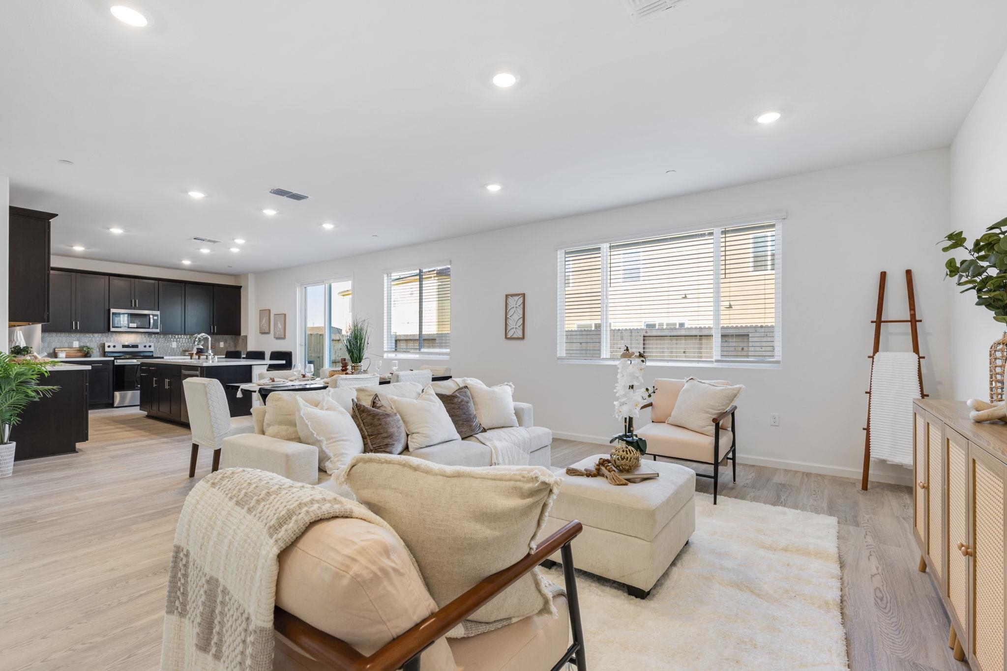 Detail Gallery Image 18 of 52 For 2521 Sather Street, Manteca,  CA 95337 - 5 Beds | 3 Baths