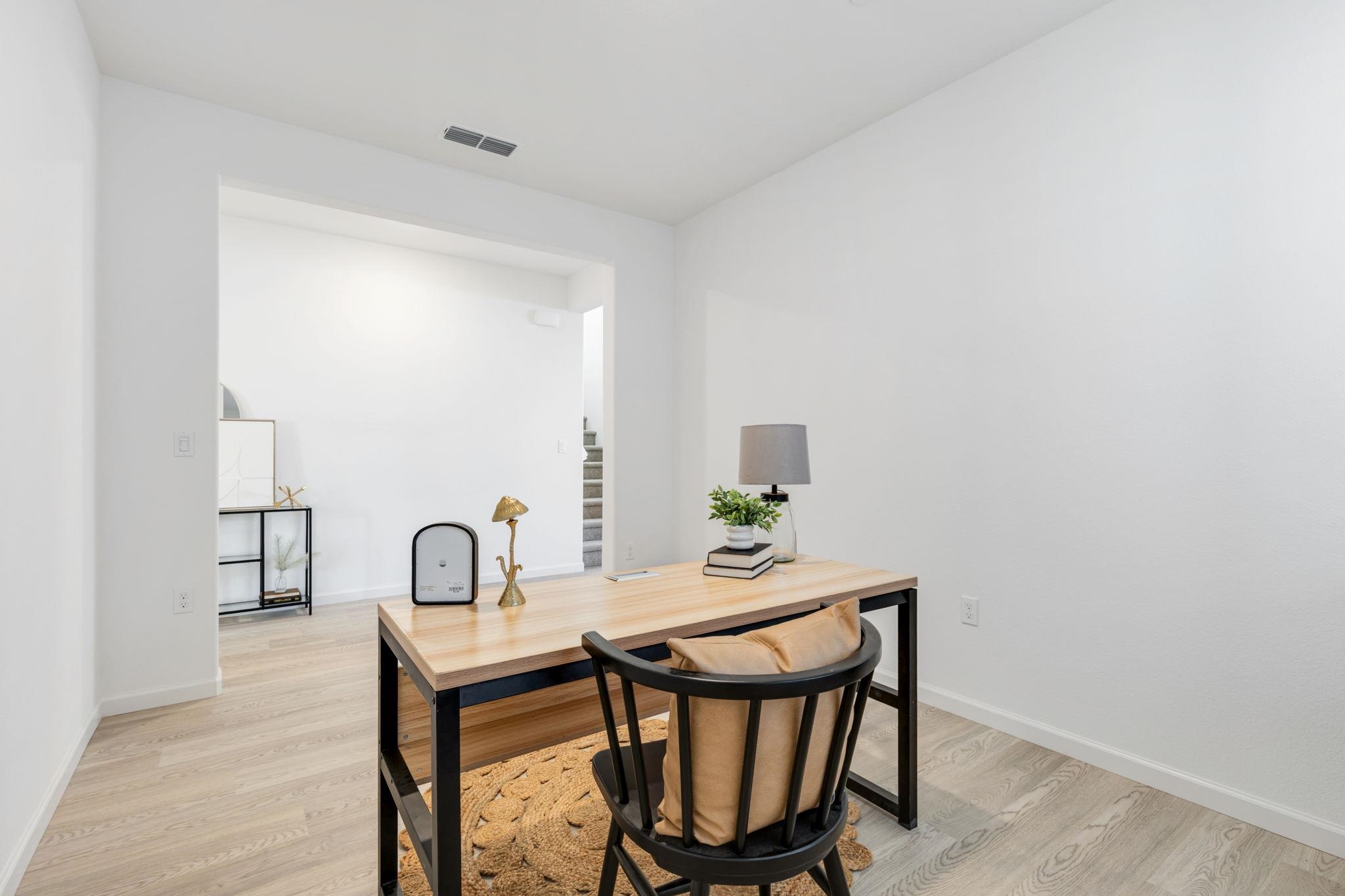 Detail Gallery Image 5 of 52 For 2521 Sather Street, Manteca,  CA 95337 - 5 Beds | 3 Baths