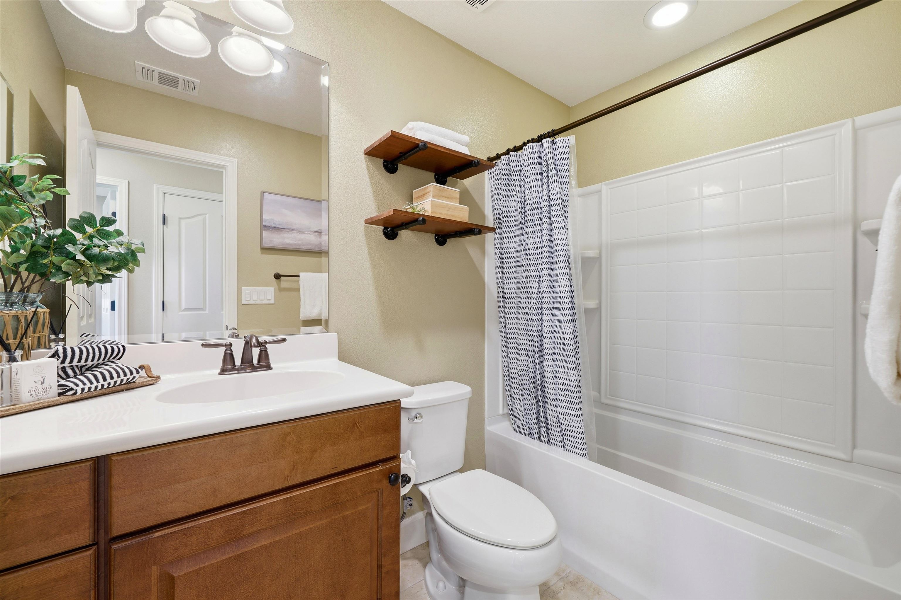 Detail Gallery Image 24 of 38 For 4728 Norris Canyon Rd #204,  San Ramon,  CA 94583 - 3 Beds | 2 Baths