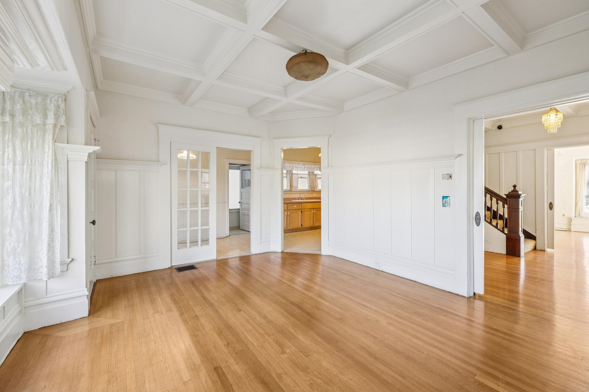 Detail Gallery Image 17 of 60 For 361 Hanover Avenue, Oakland,  CA 94606 - 5 Beds | 2/1 Baths