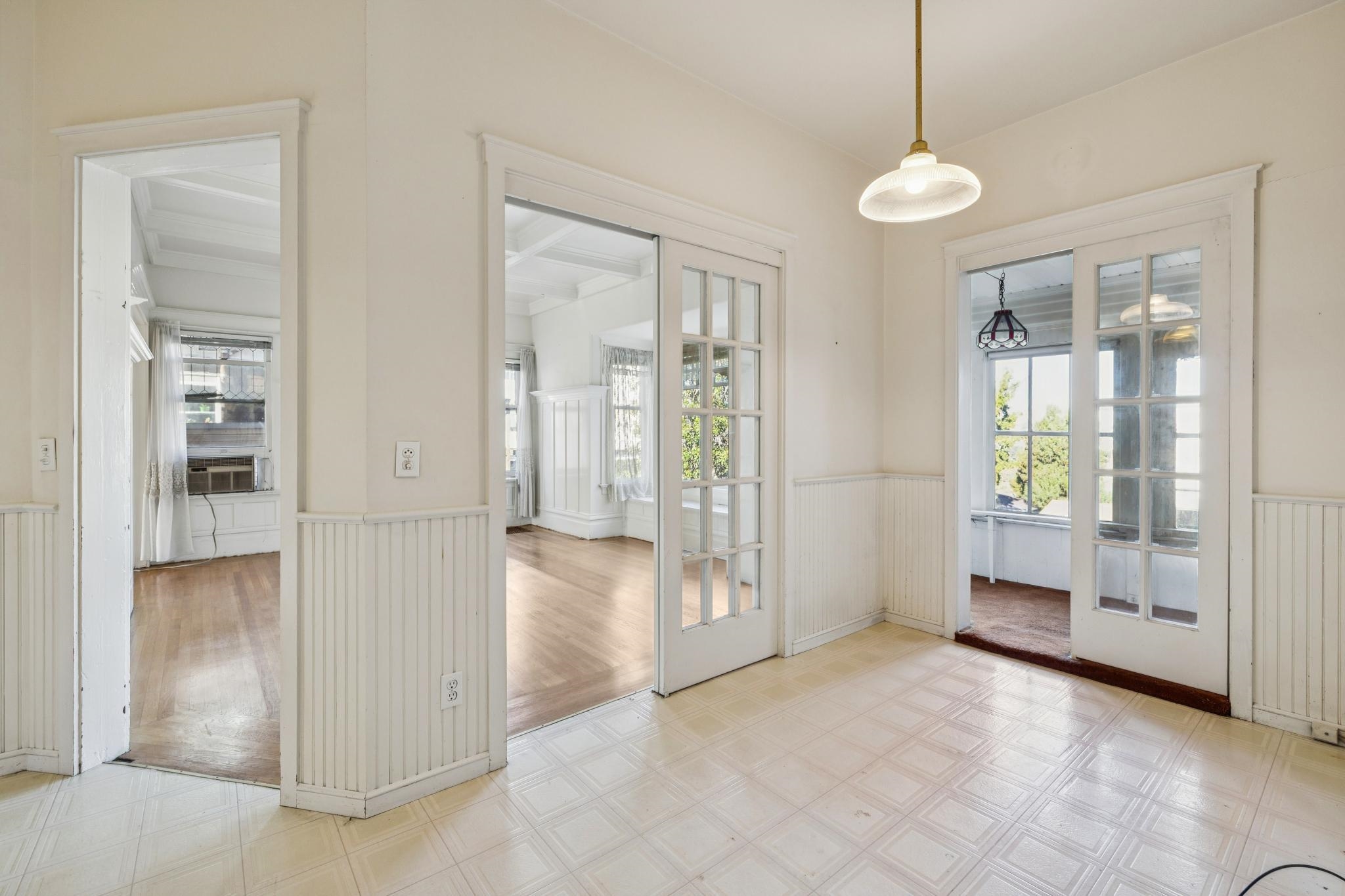 Detail Gallery Image 28 of 60 For 361 Hanover Avenue, Oakland,  CA 94606 - 5 Beds | 2/1 Baths