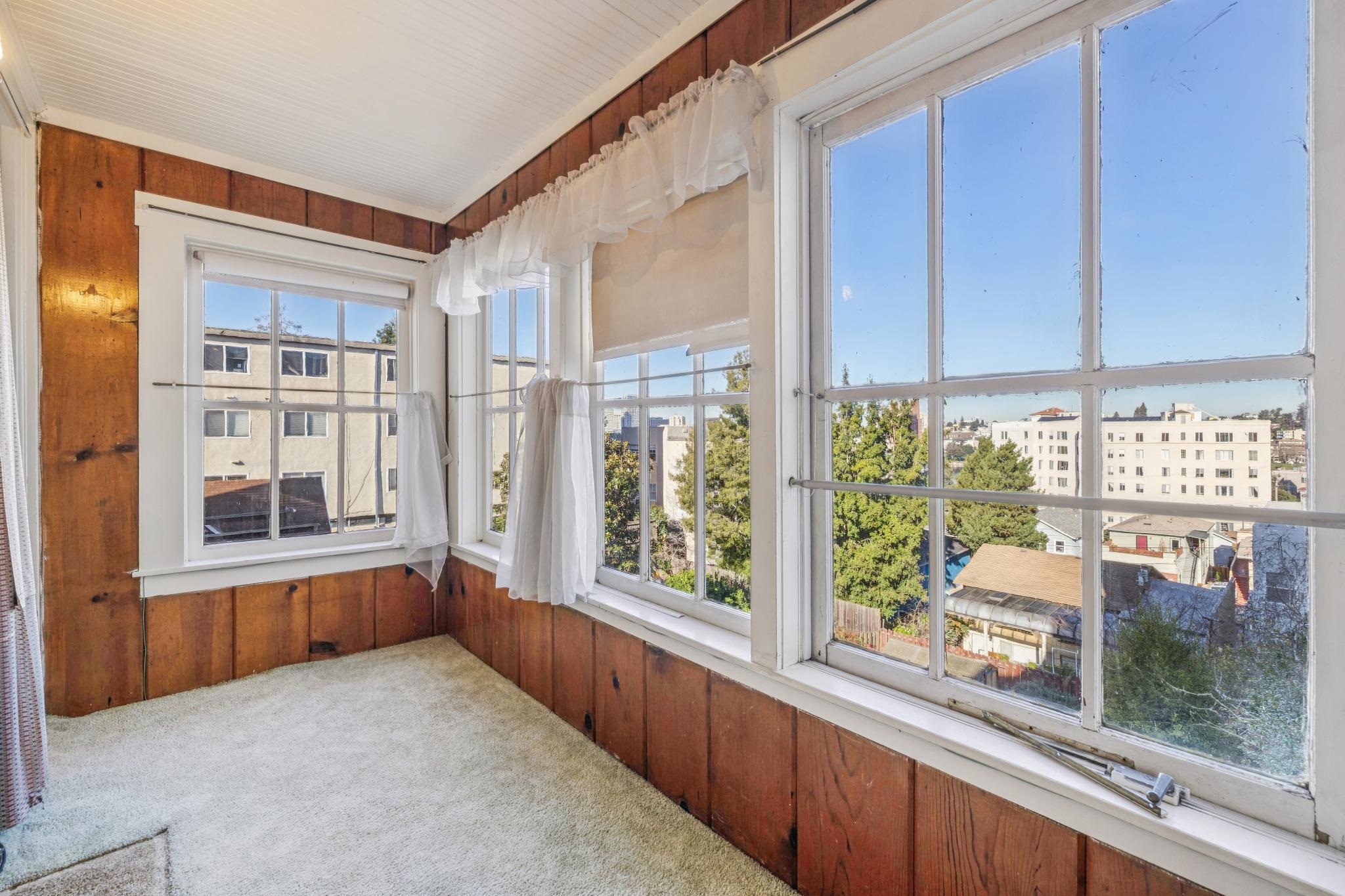Detail Gallery Image 37 of 60 For 361 Hanover Avenue, Oakland,  CA 94606 - 5 Beds | 2/1 Baths