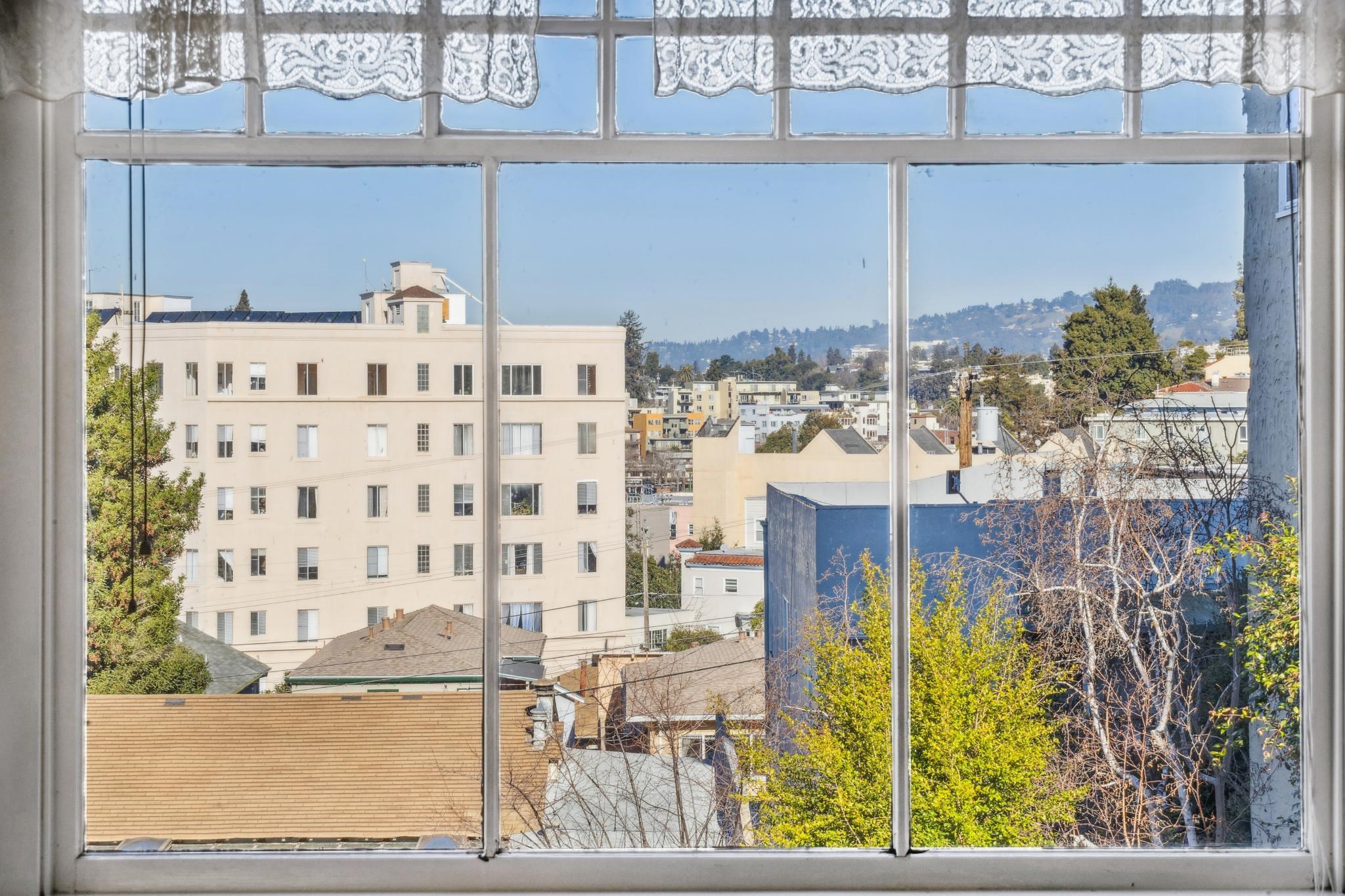 Detail Gallery Image 38 of 60 For 361 Hanover Avenue, Oakland,  CA 94606 - 5 Beds | 2/1 Baths