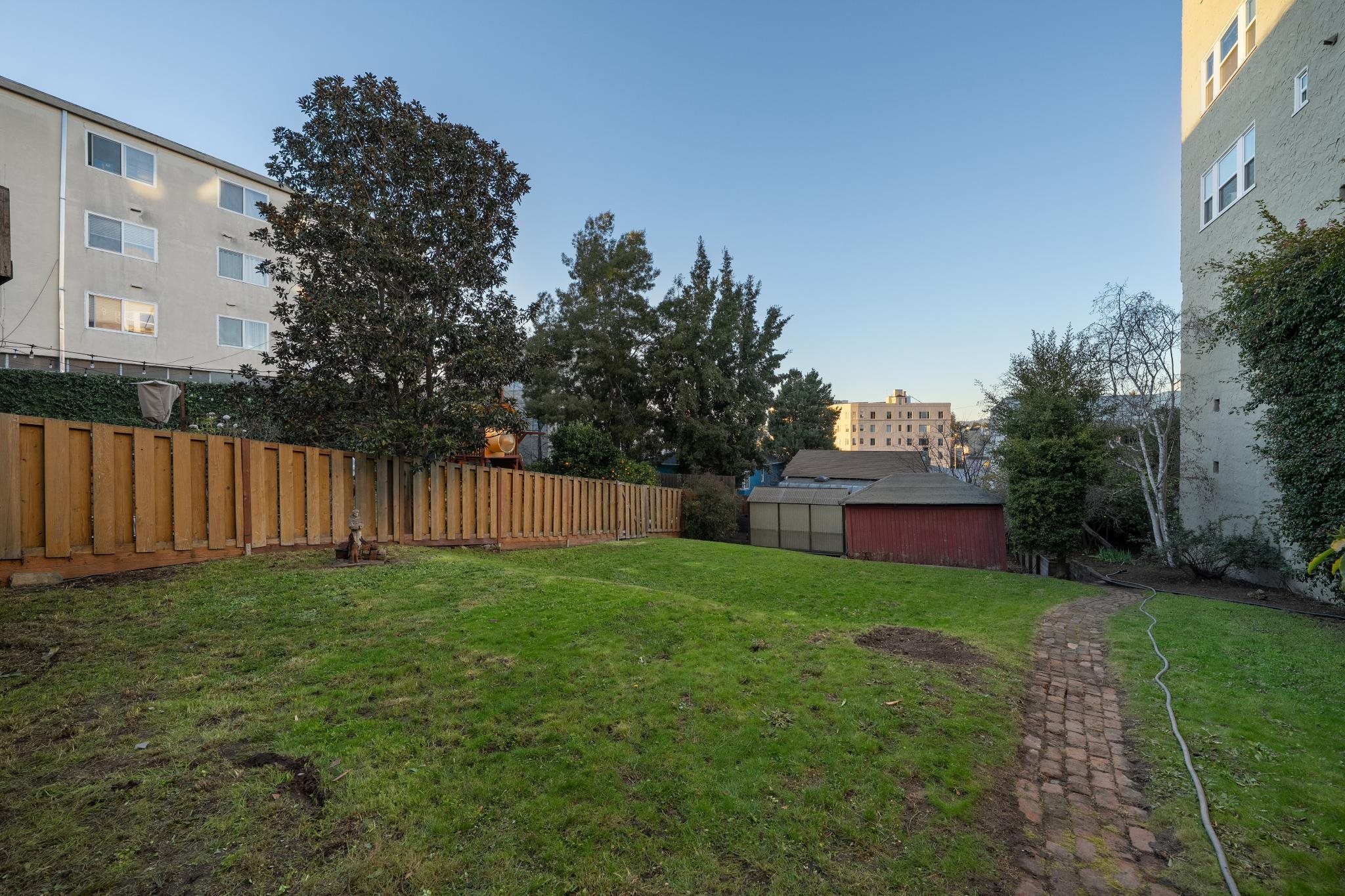 Detail Gallery Image 53 of 60 For 361 Hanover Avenue, Oakland,  CA 94606 - 5 Beds | 2/1 Baths