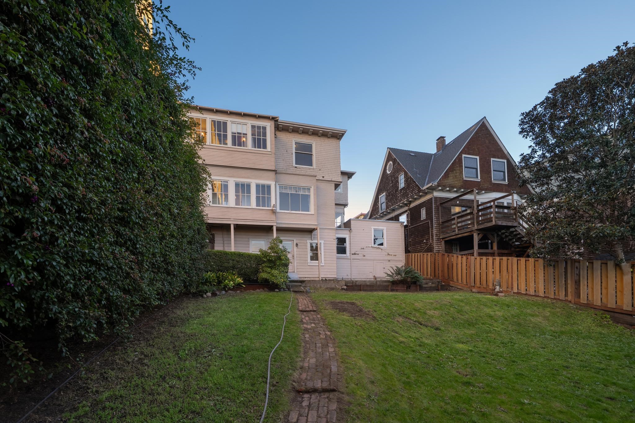 Detail Gallery Image 58 of 60 For 361 Hanover Avenue, Oakland,  CA 94606 - 5 Beds | 2/1 Baths