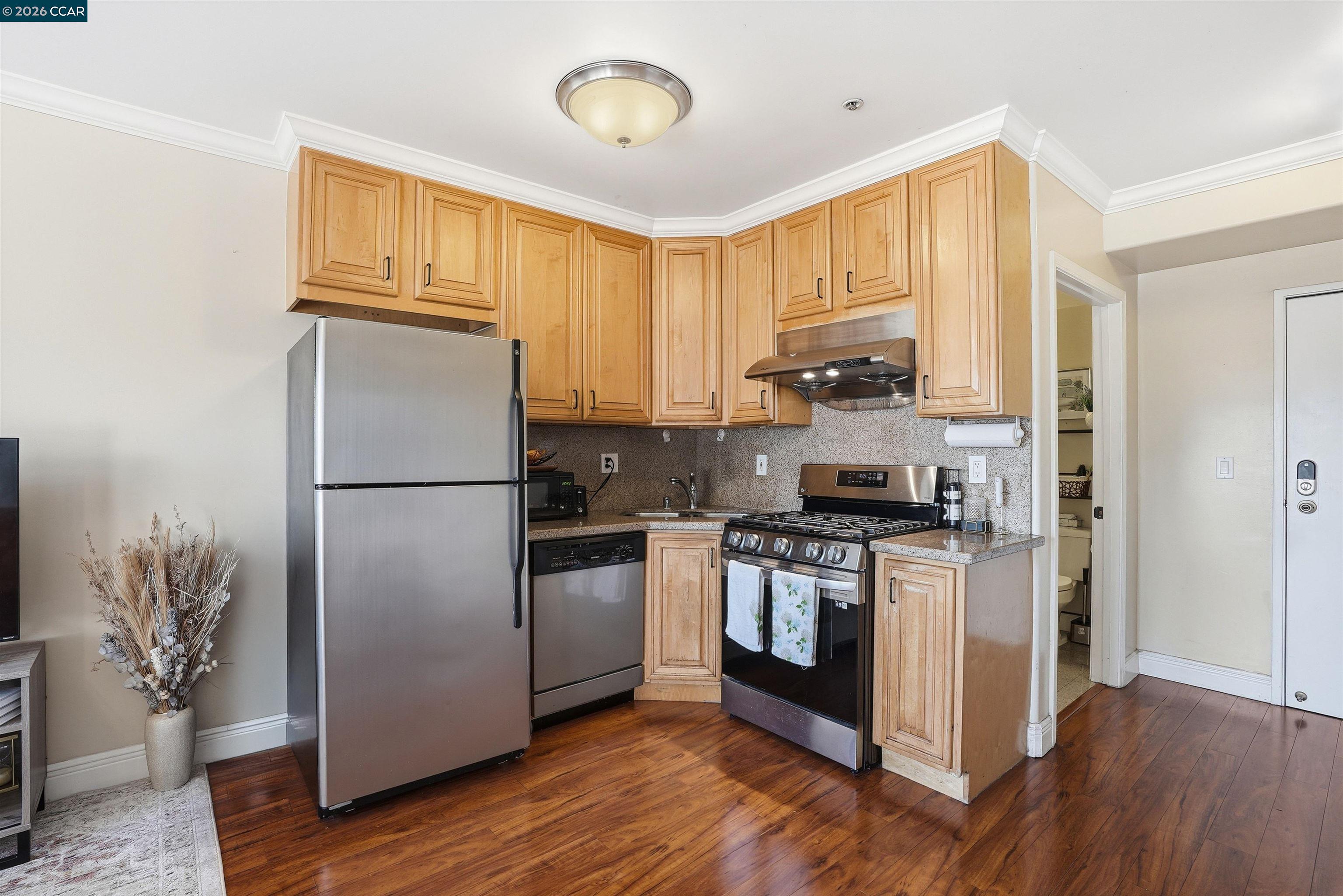 Photo #6: 41121156 Listing: Photo #6