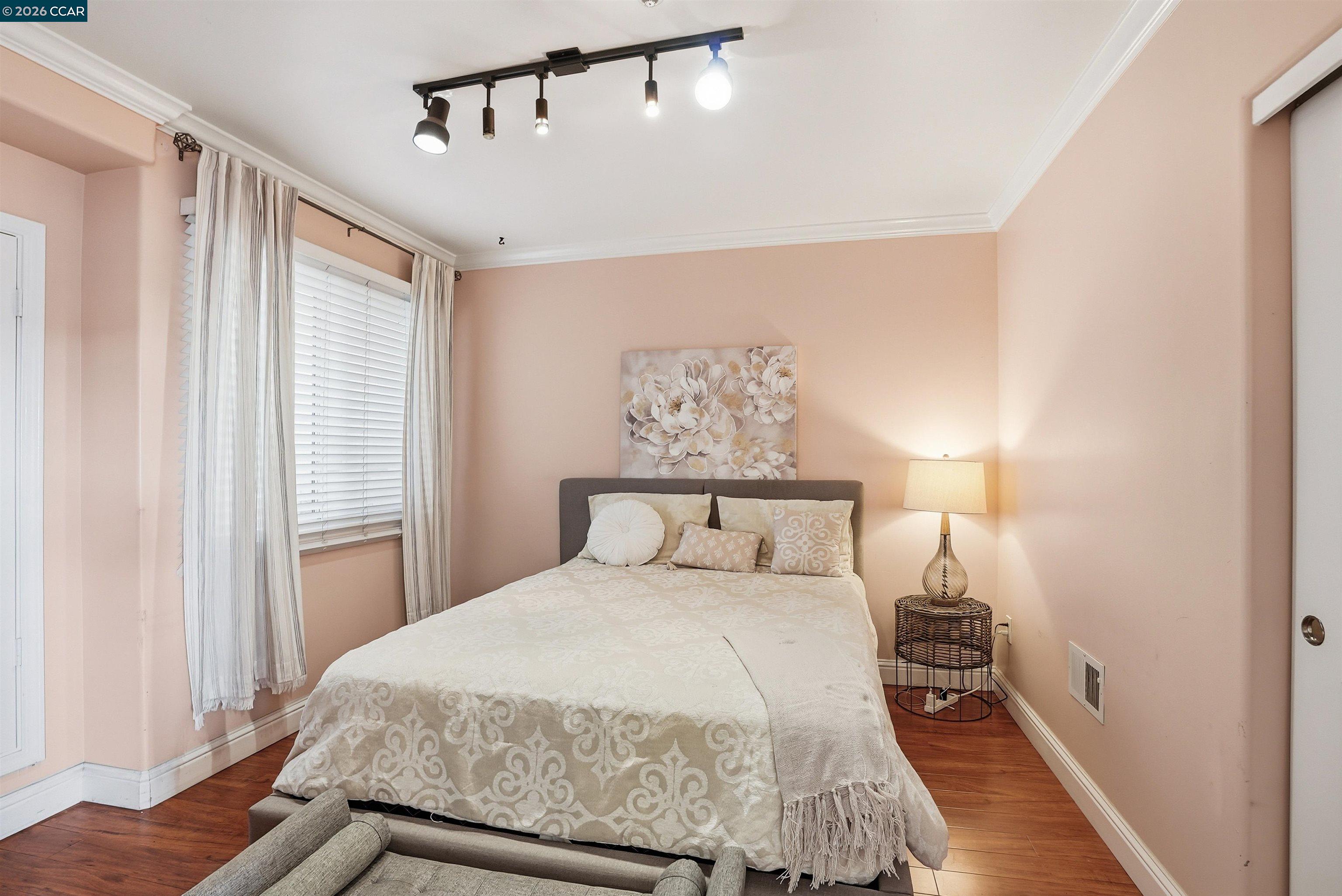 Photo #8: 41121156 Listing: Photo #8