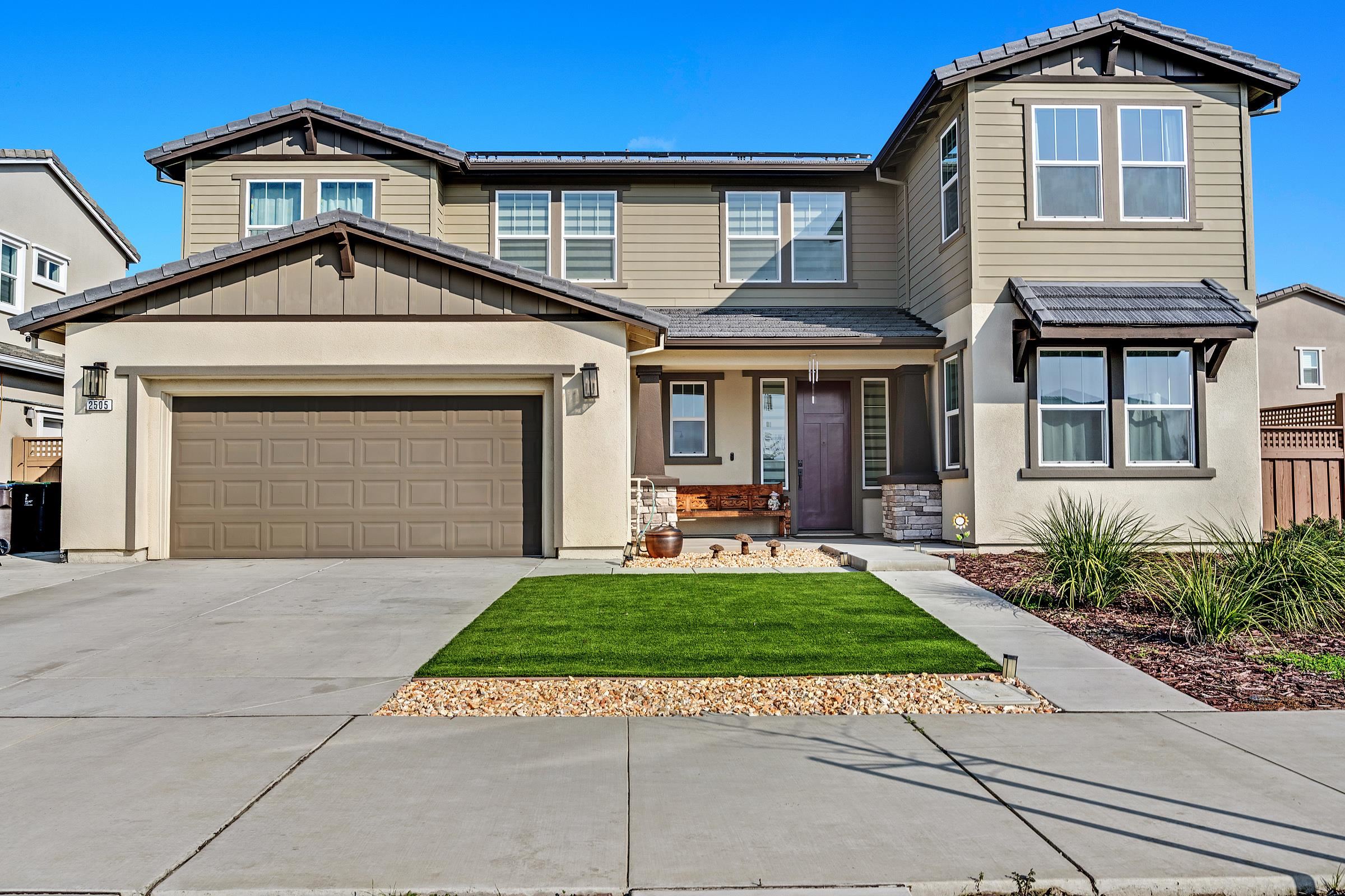 Detail Gallery Image 1 of 39 For 2505 Mulholland Dr, Lathrop,  CA 95330 - 5 Beds | 4/1 Baths