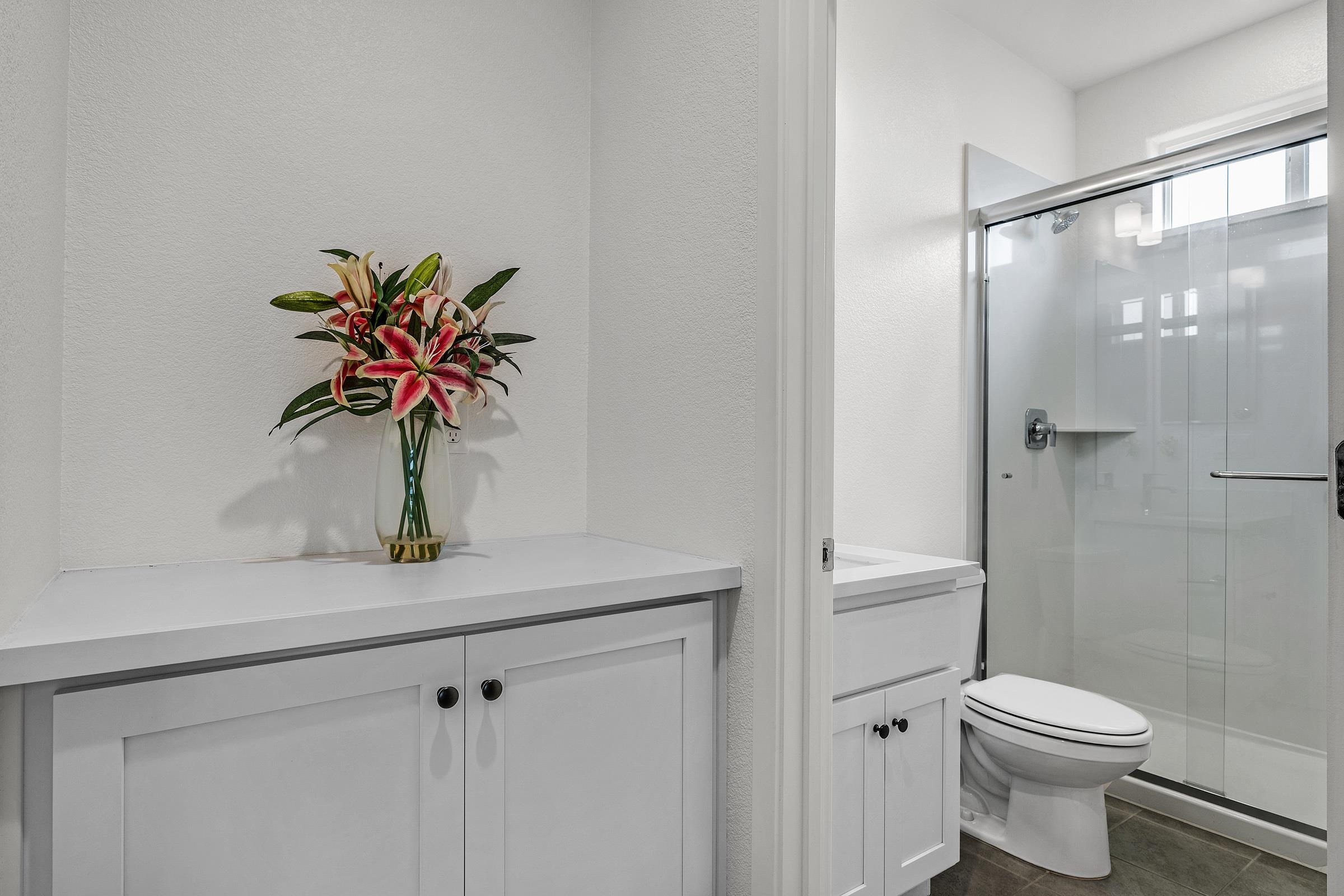 Detail Gallery Image 11 of 39 For 2505 Mulholland Dr, Lathrop,  CA 95330 - 5 Beds | 4/1 Baths