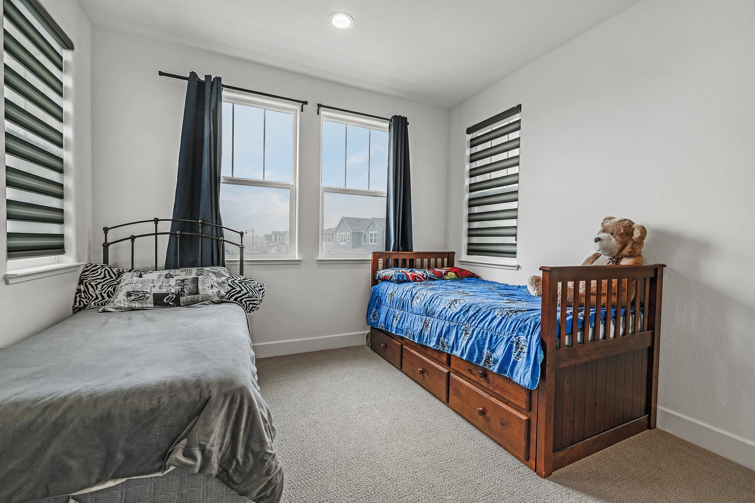 Detail Gallery Image 21 of 39 For 2505 Mulholland Dr, Lathrop,  CA 95330 - 5 Beds | 4/1 Baths