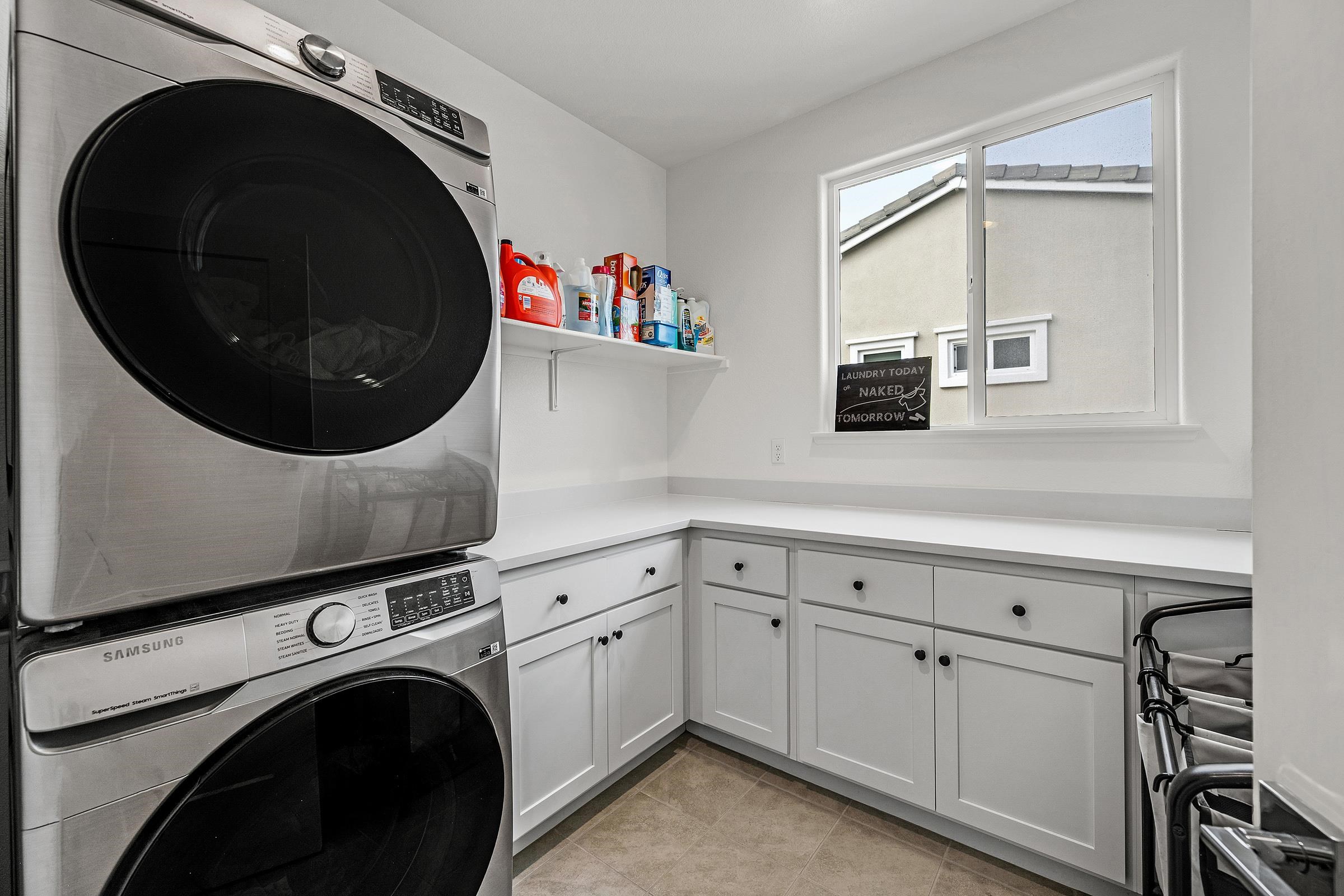 Detail Gallery Image 29 of 39 For 2505 Mulholland Dr, Lathrop,  CA 95330 - 5 Beds | 4/1 Baths