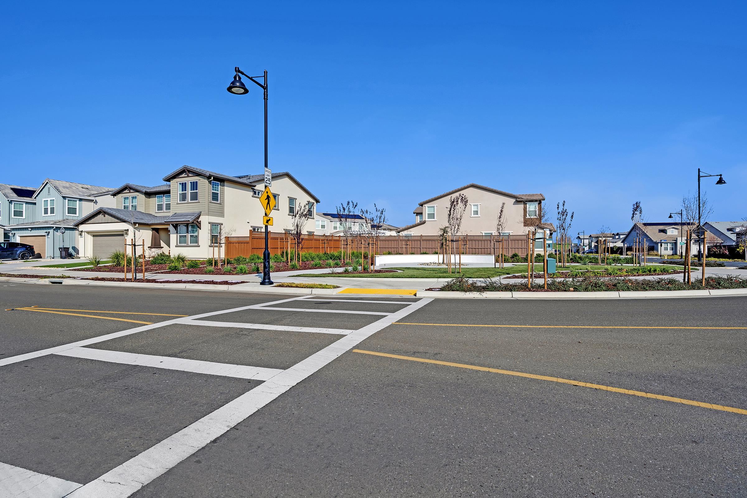 Detail Gallery Image 37 of 39 For 2505 Mulholland Dr, Lathrop,  CA 95330 - 5 Beds | 4/1 Baths