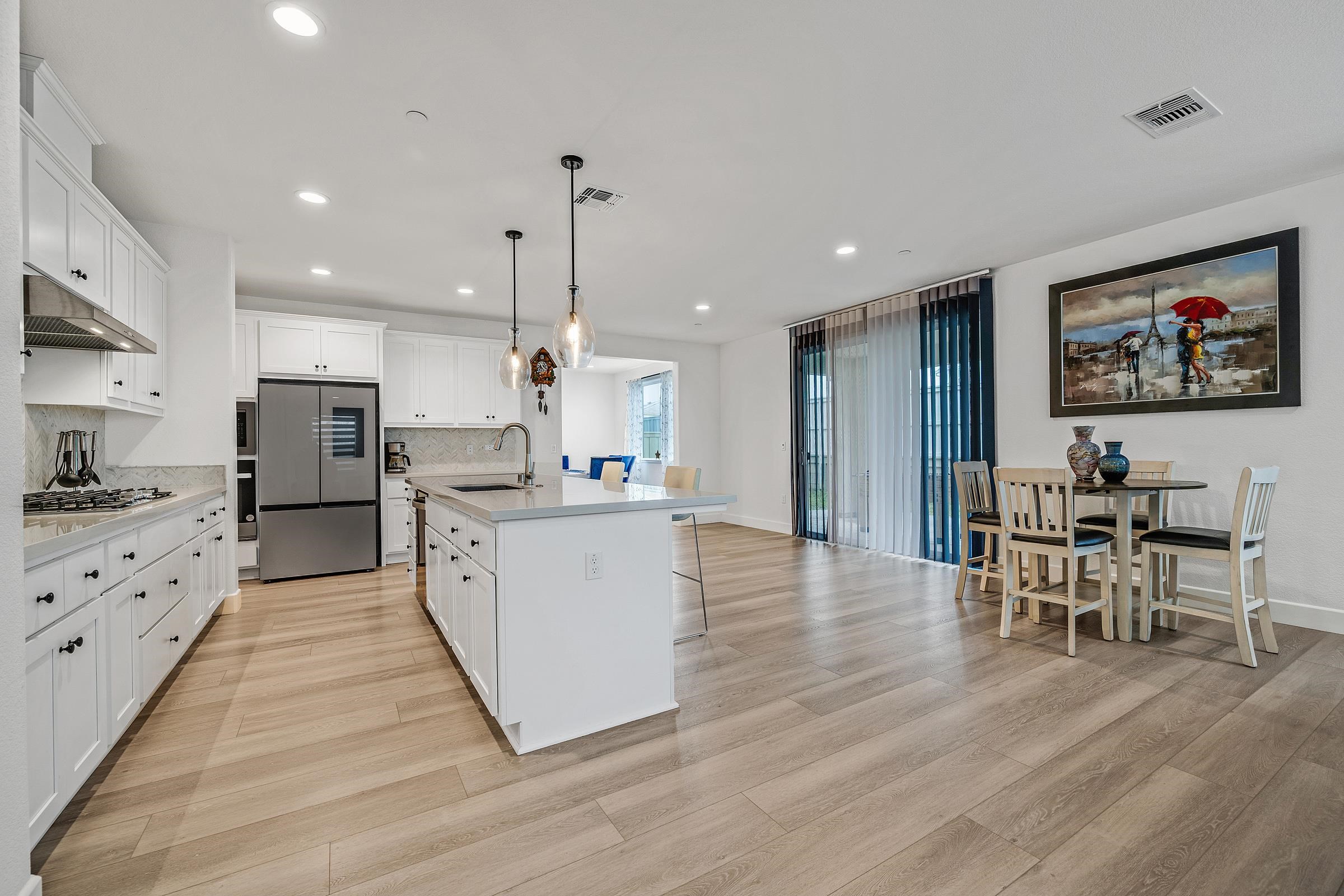 Detail Gallery Image 6 of 39 For 2505 Mulholland Dr, Lathrop,  CA 95330 - 5 Beds | 4/1 Baths