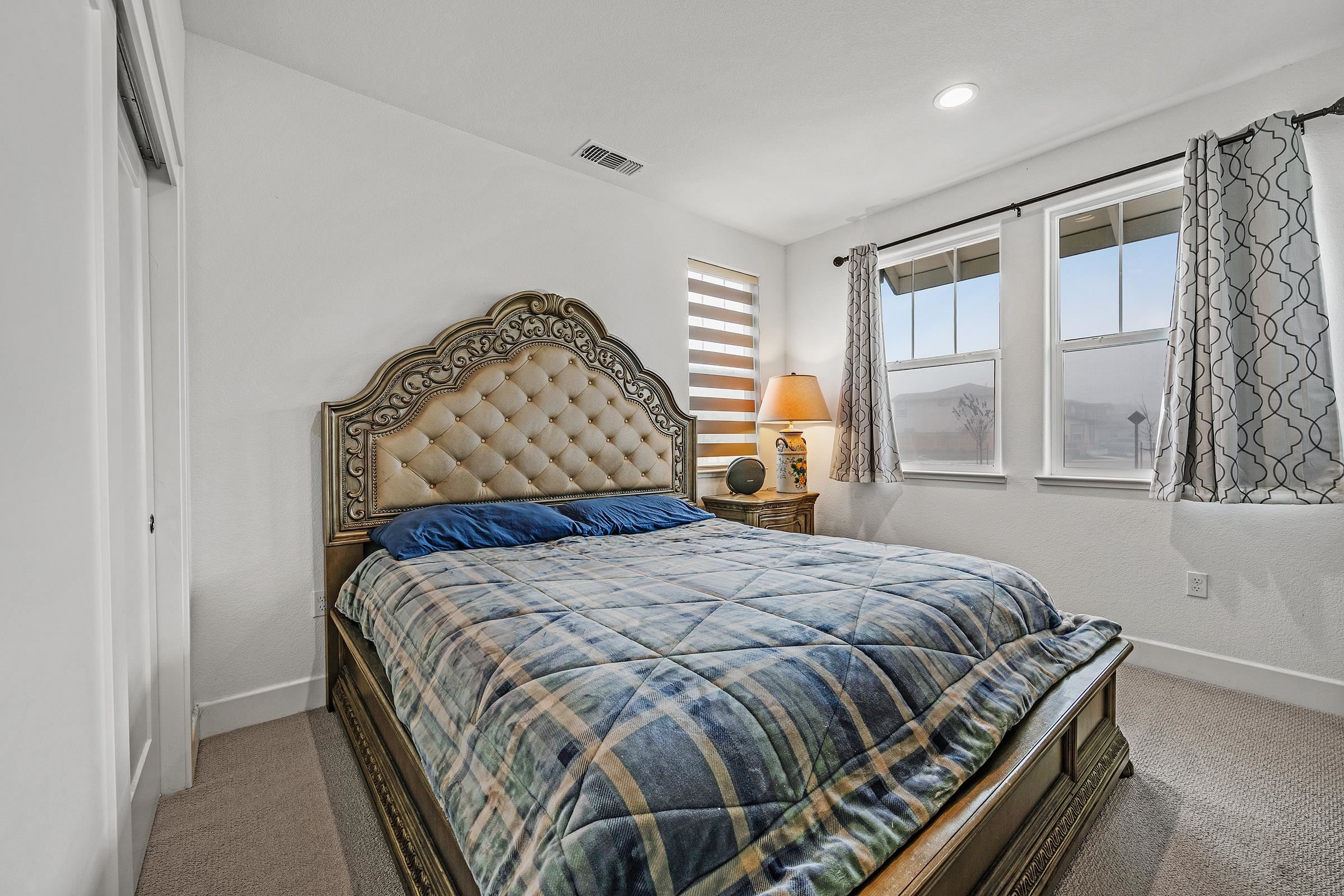 Detail Gallery Image 10 of 39 For 2505 Mulholland Dr, Lathrop,  CA 95330 - 5 Beds | 4/1 Baths