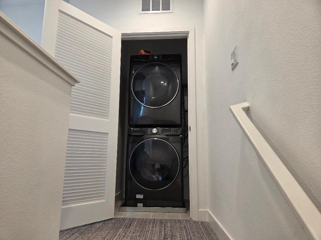 Detail Gallery Image 22 of 41 For 931 Edy Ln, Oakland,  CA 94607 - 2 Beds | 2/1 Baths