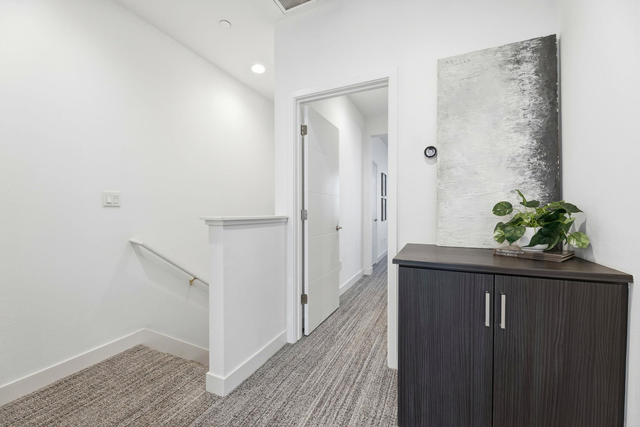 Detail Gallery Image 23 of 41 For 931 Edy Ln, Oakland,  CA 94607 - 2 Beds | 2/1 Baths