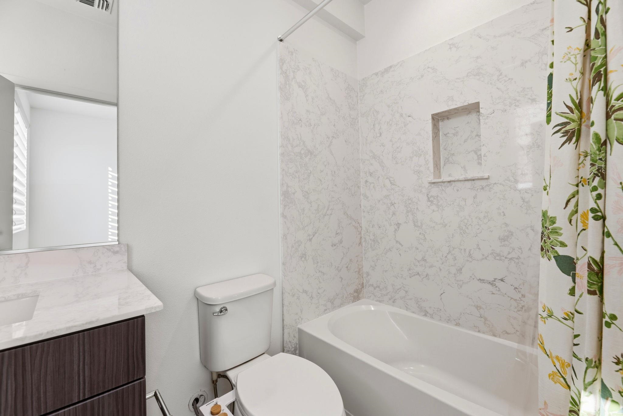 Detail Gallery Image 31 of 41 For 931 Edy Ln, Oakland,  CA 94607 - 2 Beds | 2/1 Baths