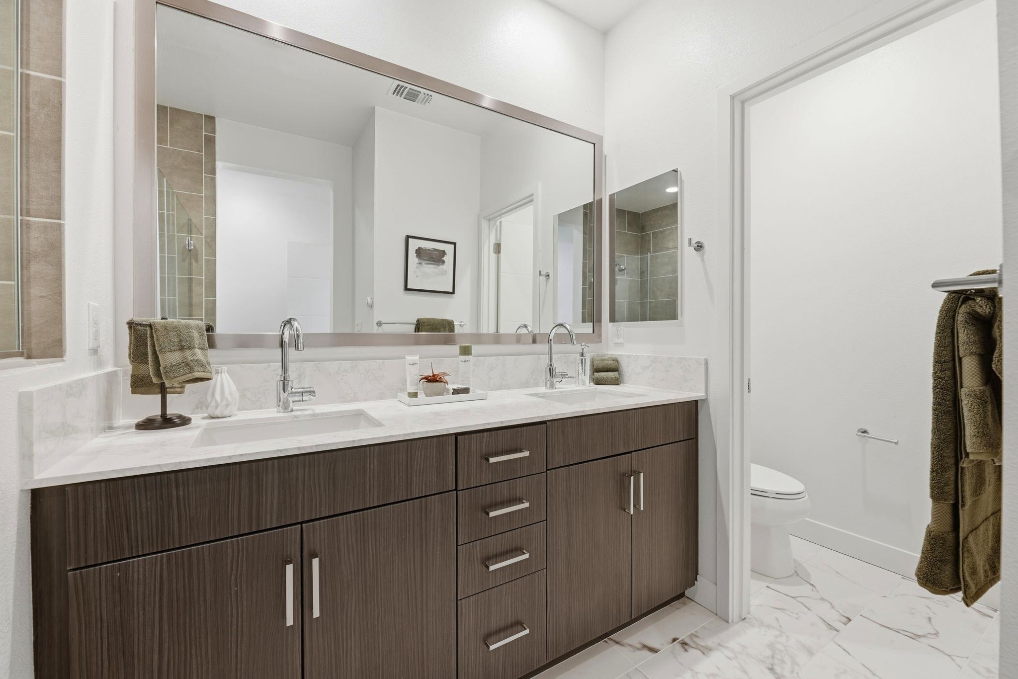 Detail Gallery Image 35 of 41 For 931 Edy Ln, Oakland,  CA 94607 - 2 Beds | 2/1 Baths