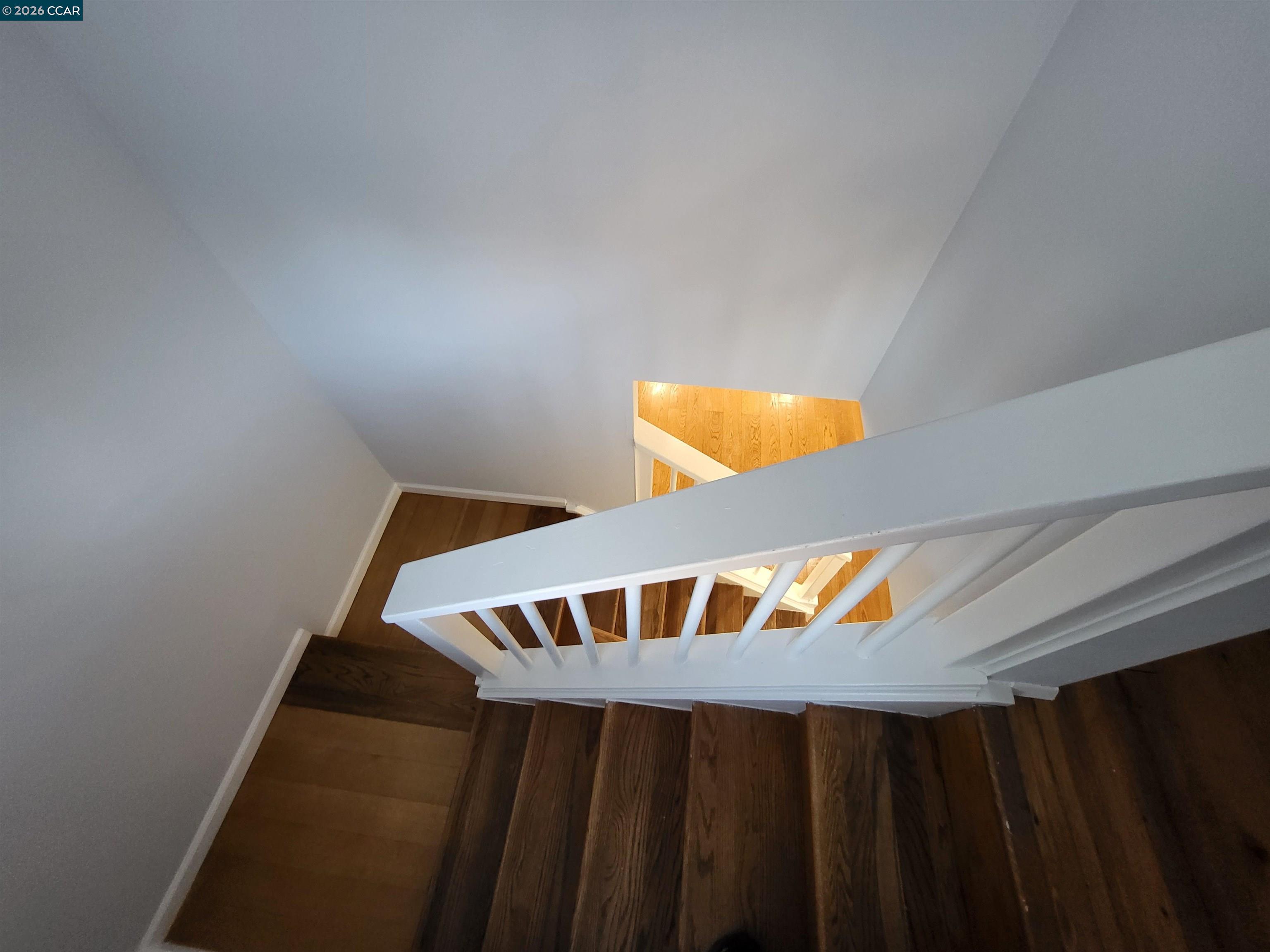 Detail Gallery Image 10 of 18 For 11 Range Ct, Hercules,  CA 94547 - 3 Beds | 2/1 Baths