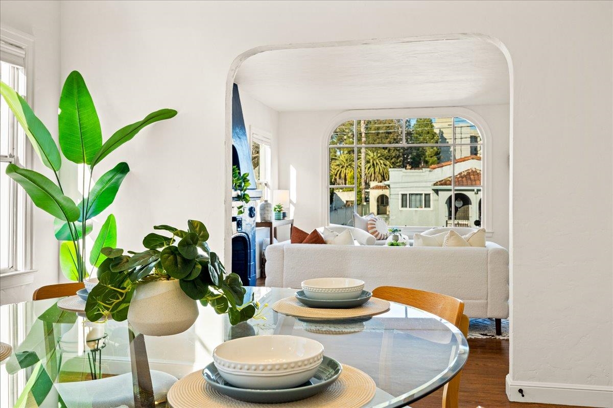 Detail Gallery Image 12 of 59 For 3439 E 18th St, Oakland,  CA 94601 - 3 Beds | 2/1 Baths