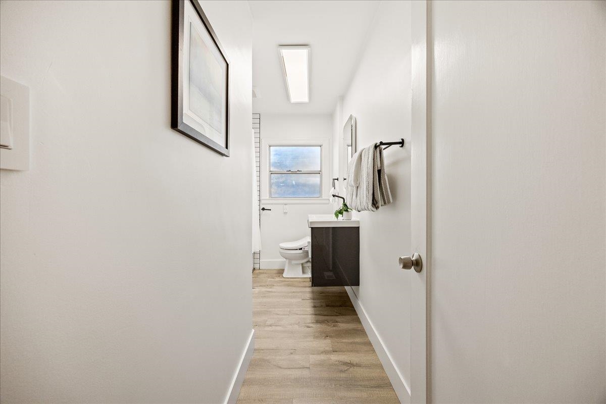 Detail Gallery Image 22 of 59 For 3439 E 18th St, Oakland,  CA 94601 - 3 Beds | 2/1 Baths