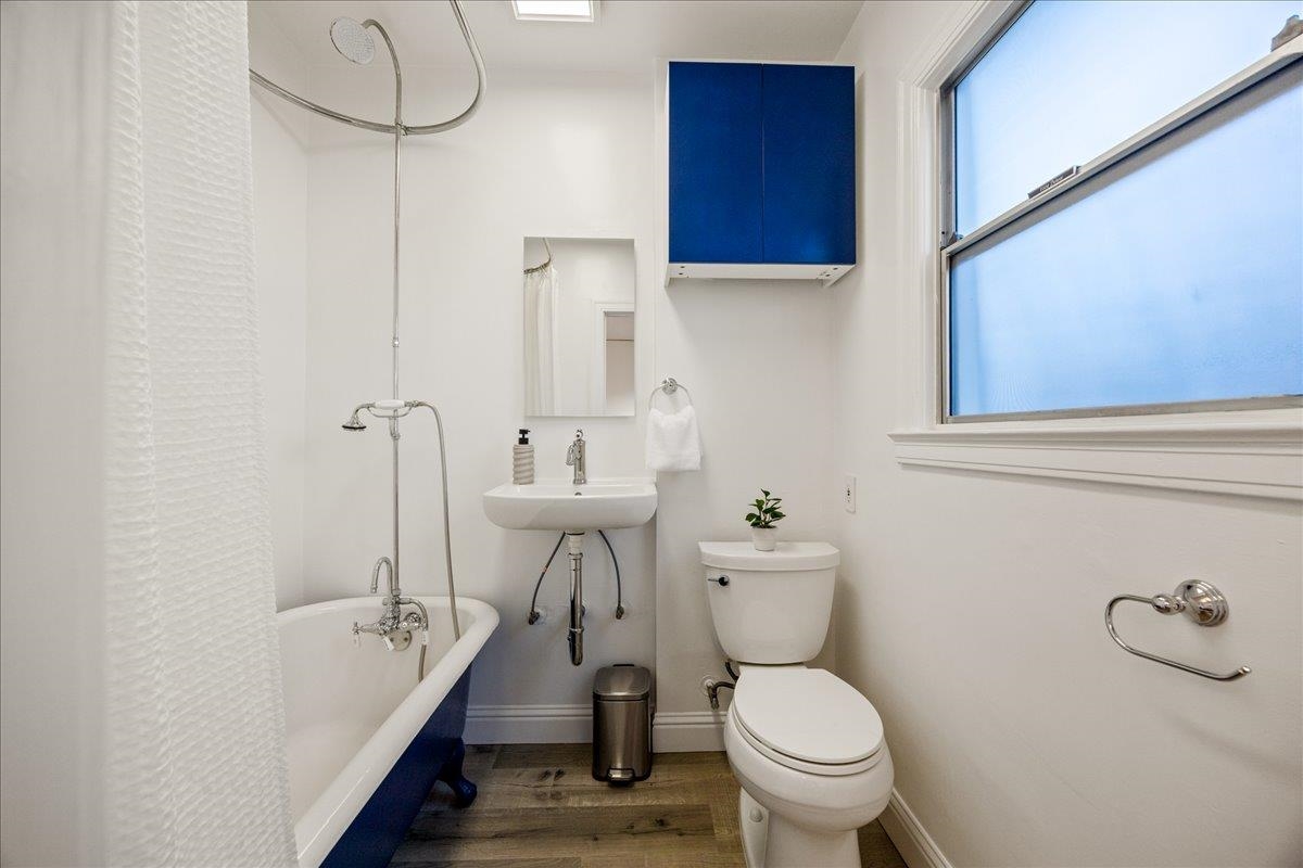 Detail Gallery Image 28 of 59 For 3439 E 18th St, Oakland,  CA 94601 - 3 Beds | 2/1 Baths