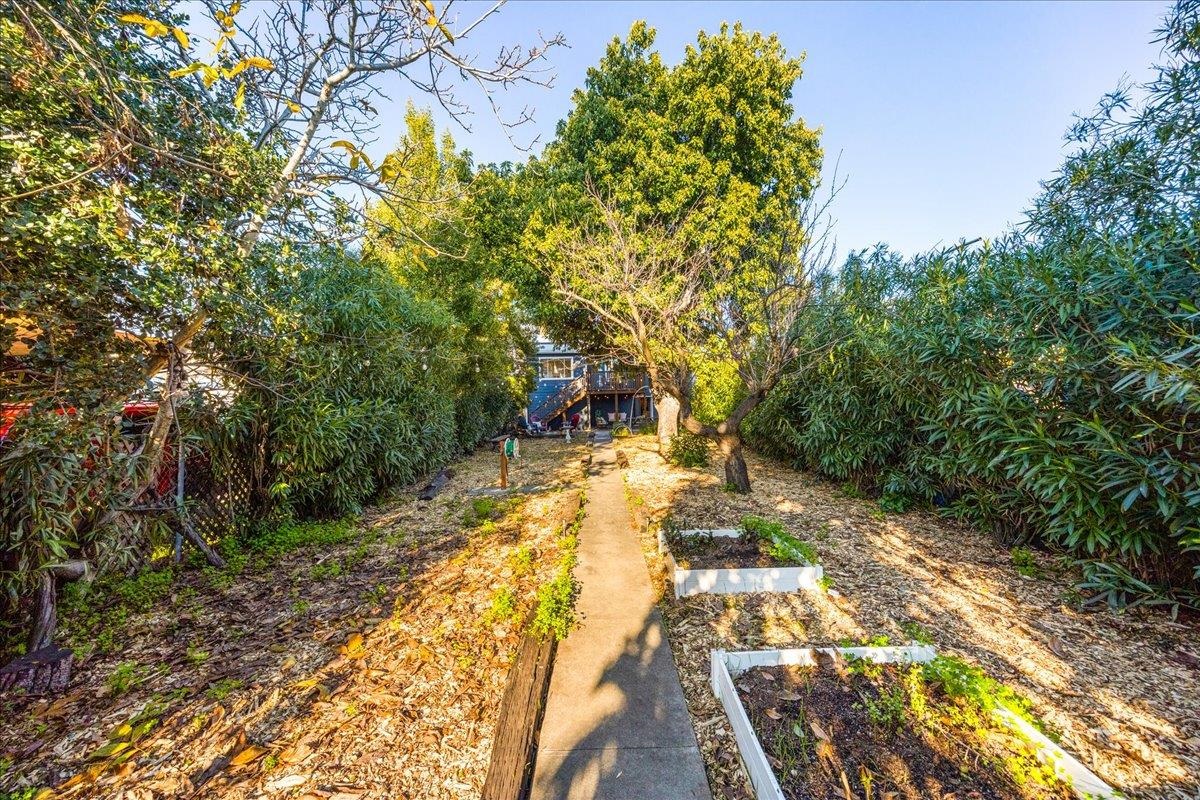 Detail Gallery Image 39 of 59 For 3439 E 18th St, Oakland,  CA 94601 - 3 Beds | 2/1 Baths