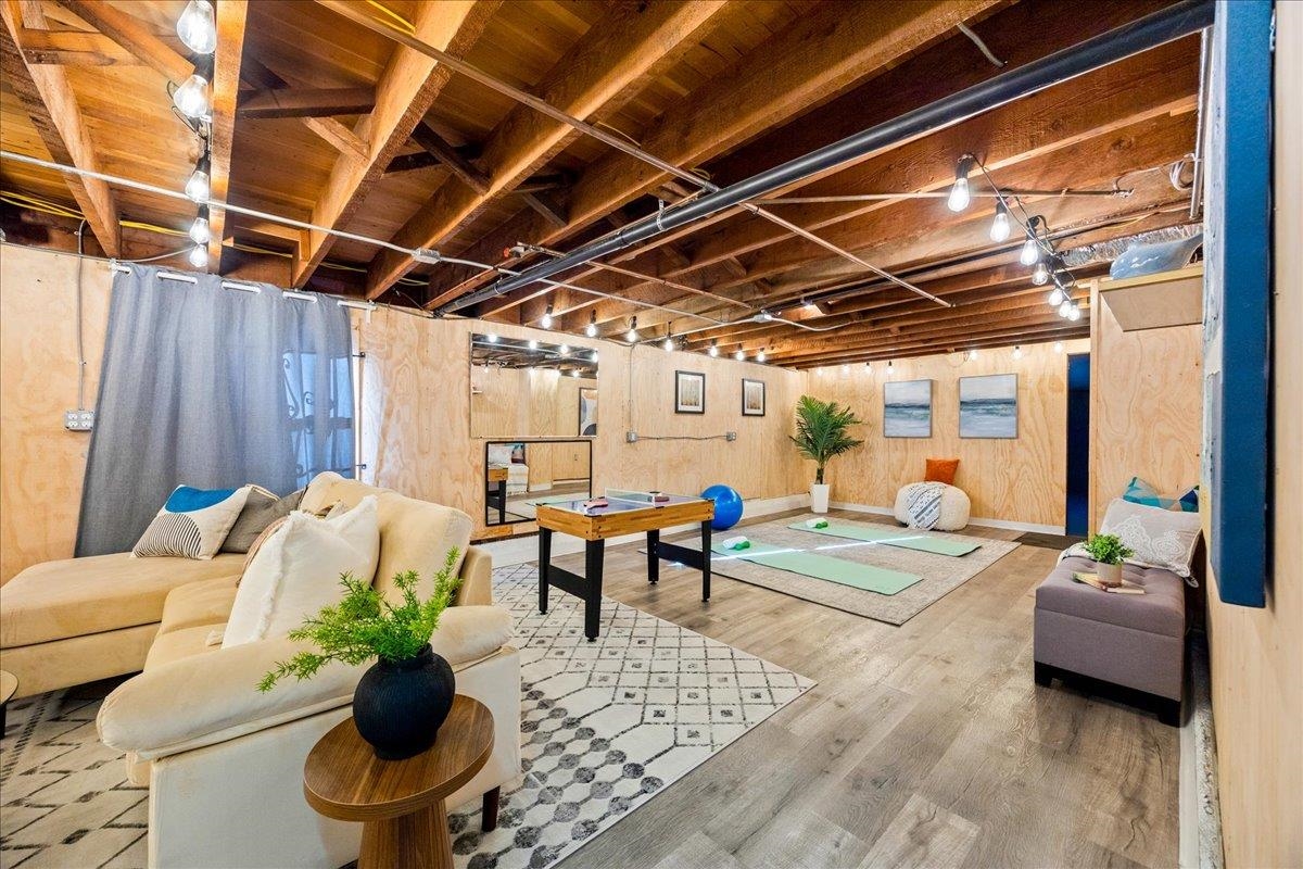 Detail Gallery Image 41 of 59 For 3439 E 18th St, Oakland,  CA 94601 - 3 Beds | 2/1 Baths