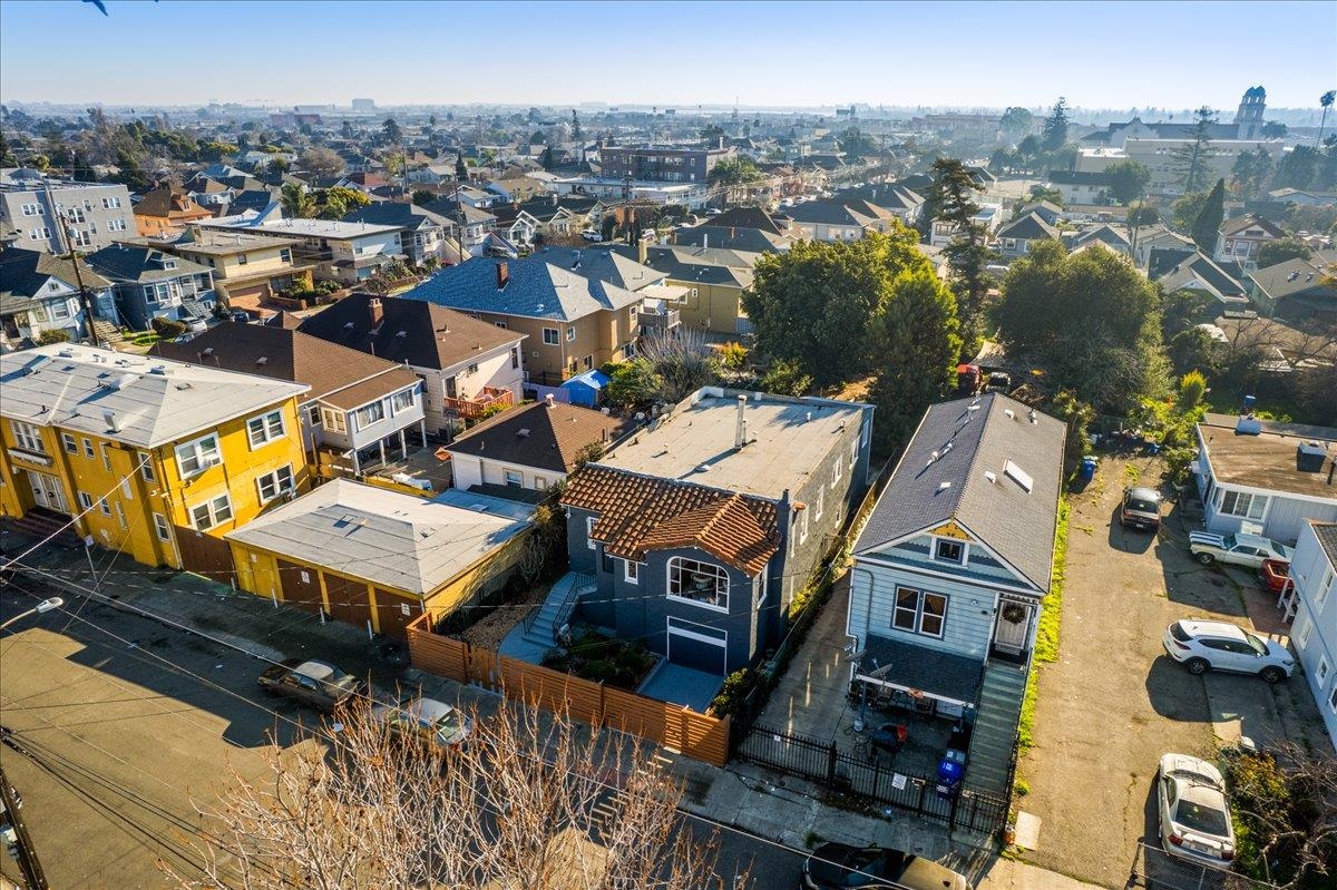 Detail Gallery Image 50 of 59 For 3439 E 18th St, Oakland,  CA 94601 - 3 Beds | 2/1 Baths